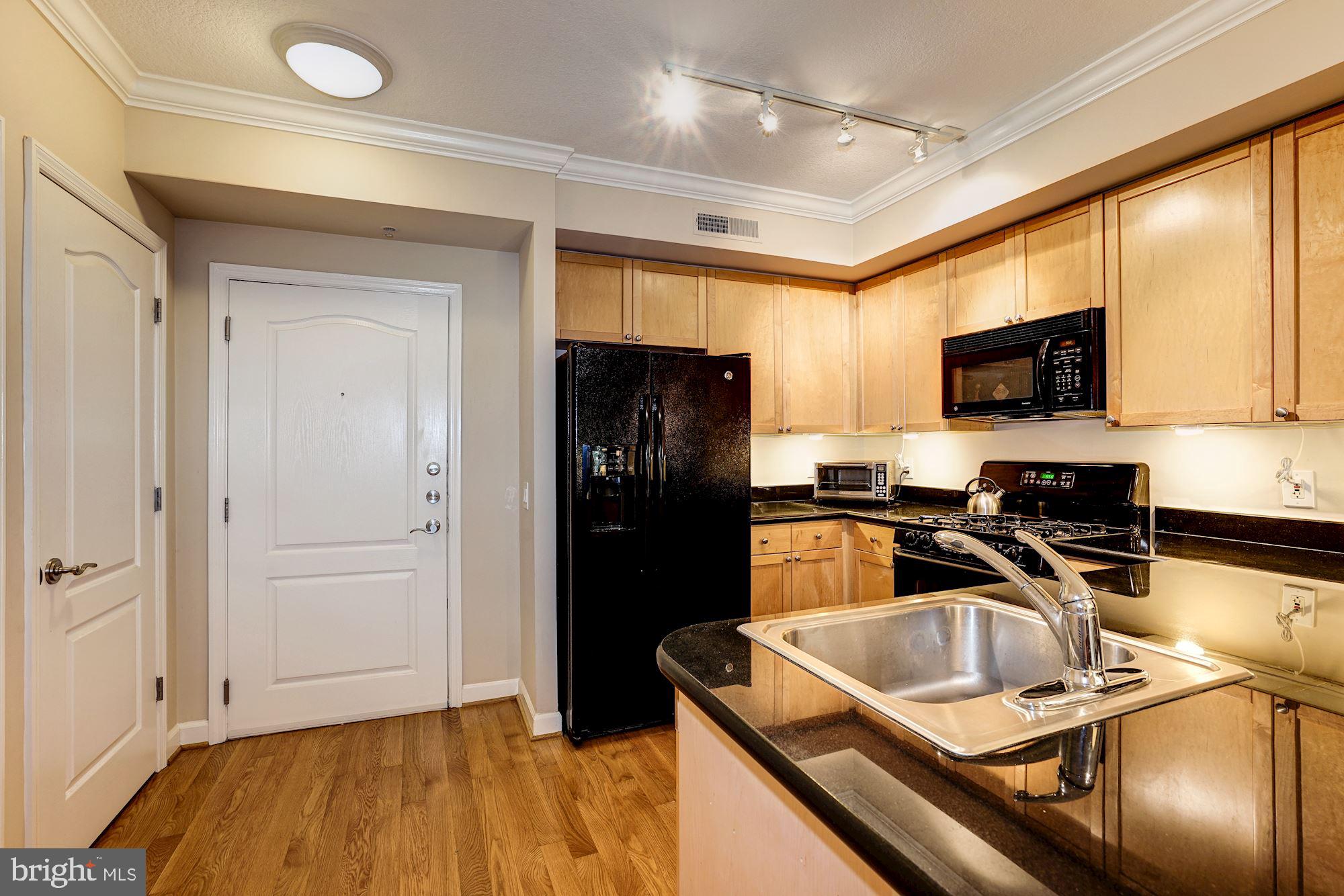 1441 Rhode Island Ave NW #206