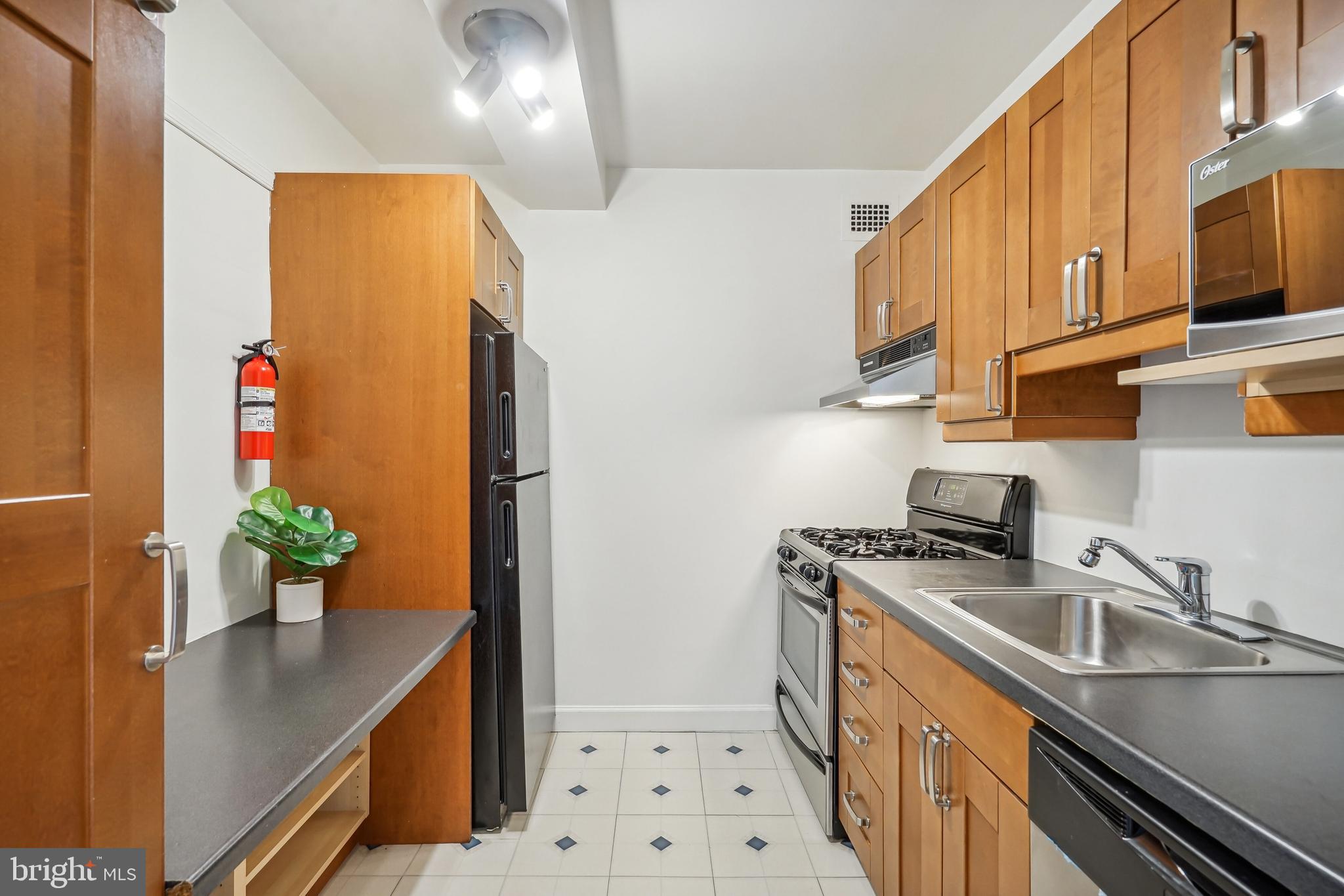 4201 Cathedral Ave NW #1219e