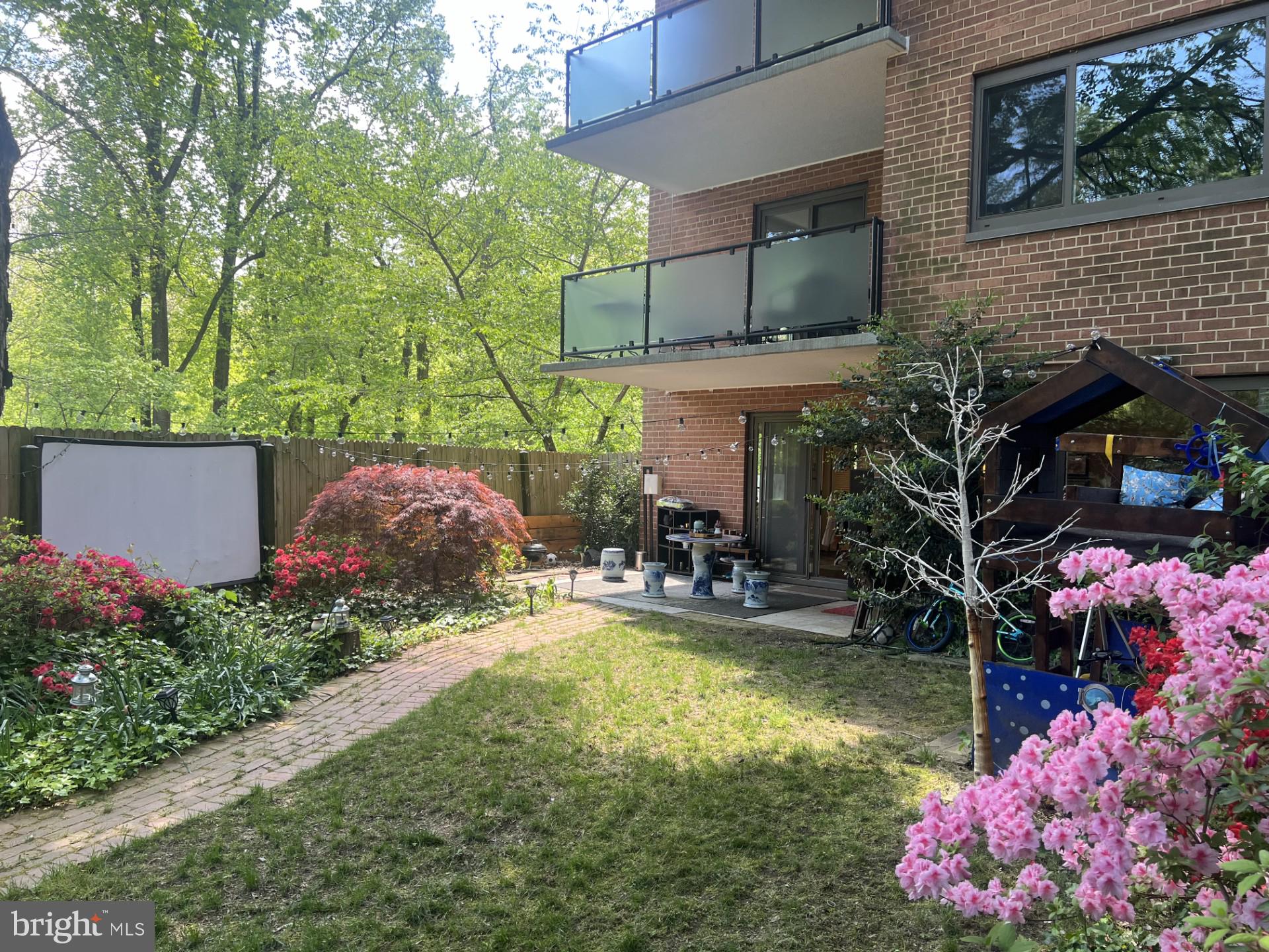 4201 Cathedral Ave NW #T5e
