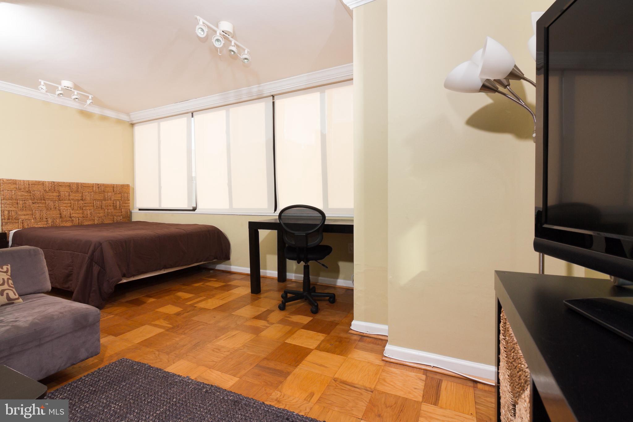 2030 F ST NW #803