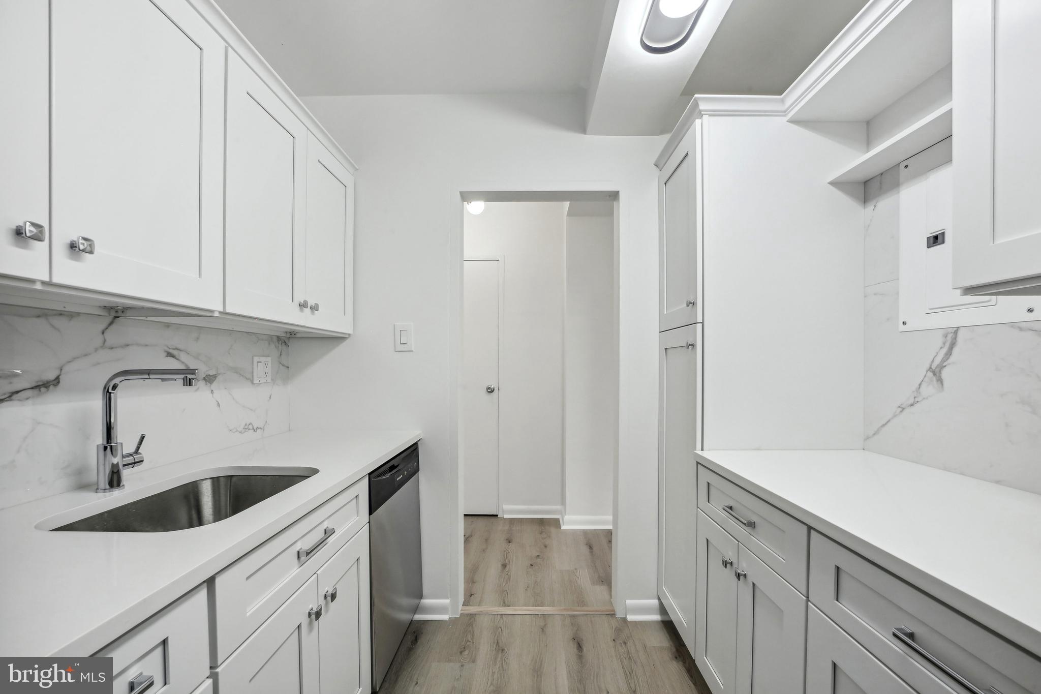 4201 Cathedral Ave NW #719e