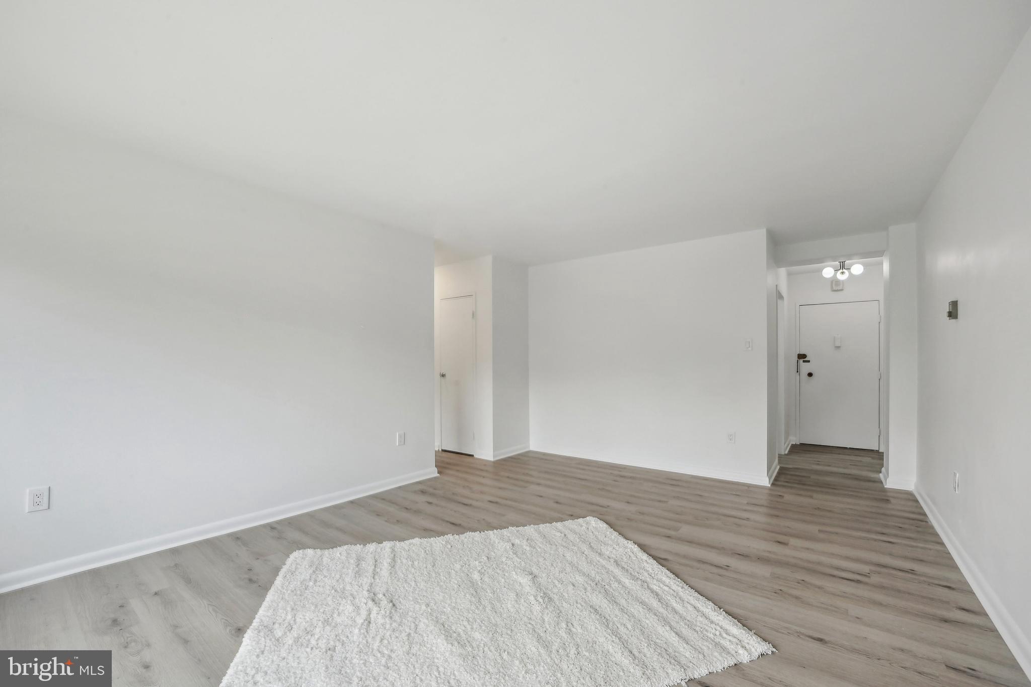 4201 Cathedral Ave NW #719e