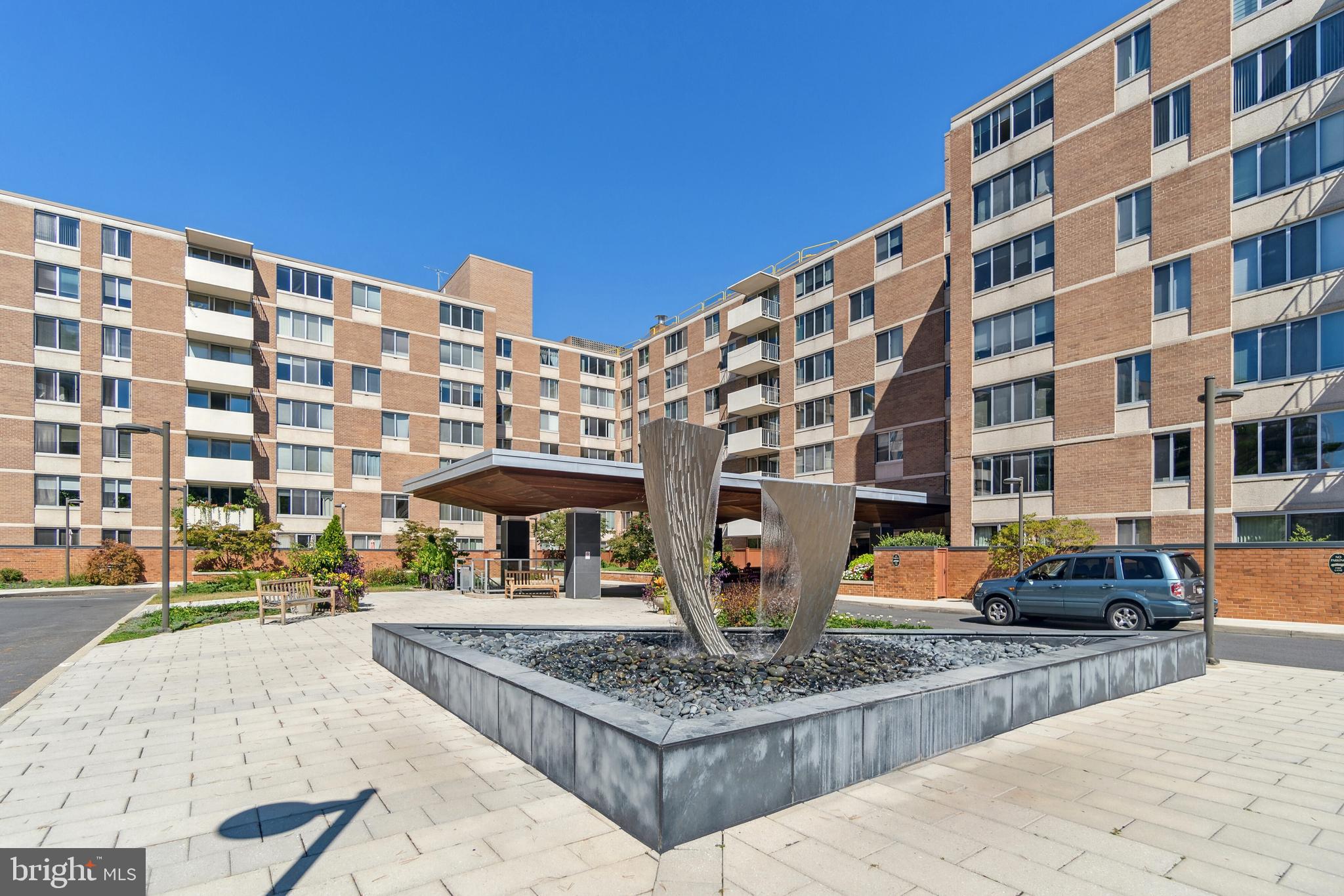 2939 van Ness St NW #948