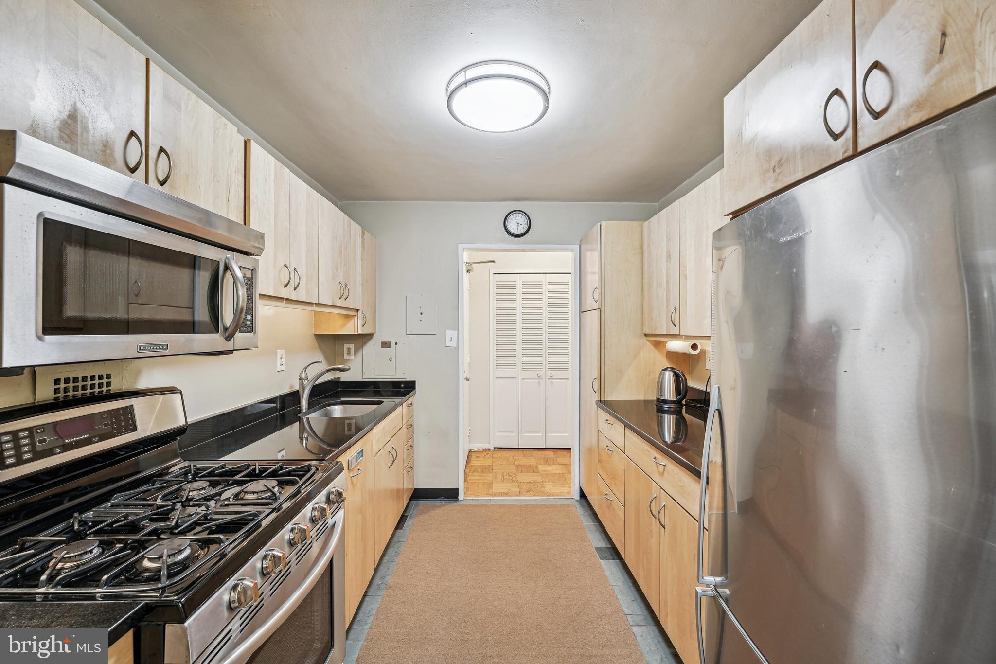 2939 van Ness St NW #948