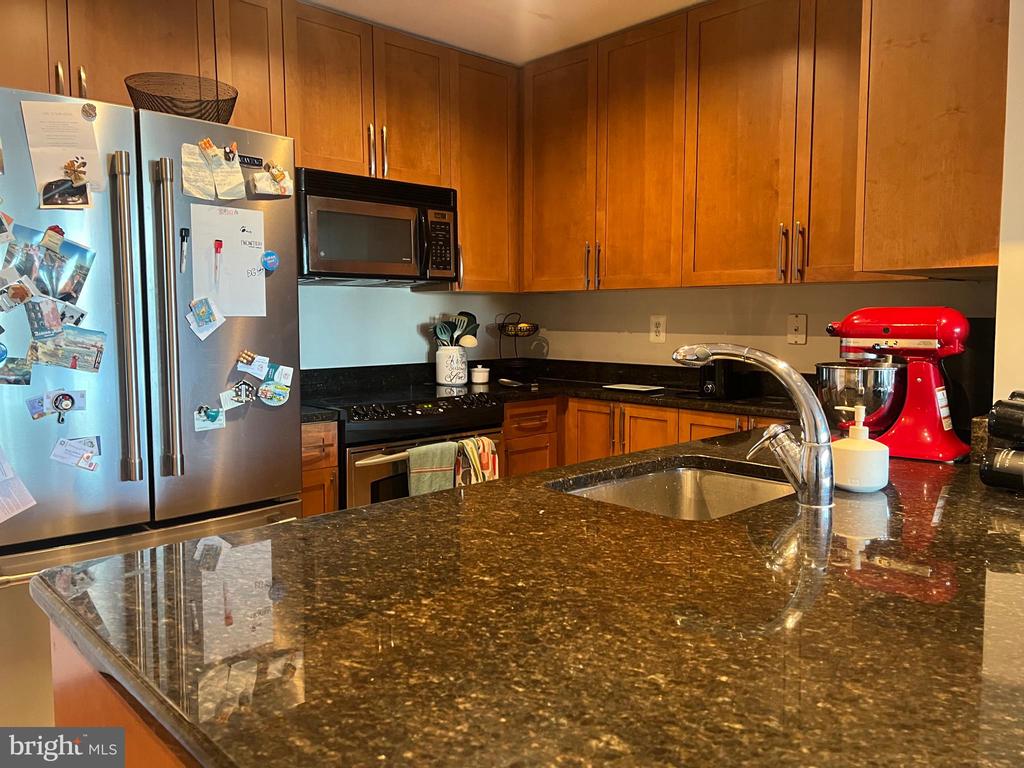 4101 ALBEMARLE ST NW #305