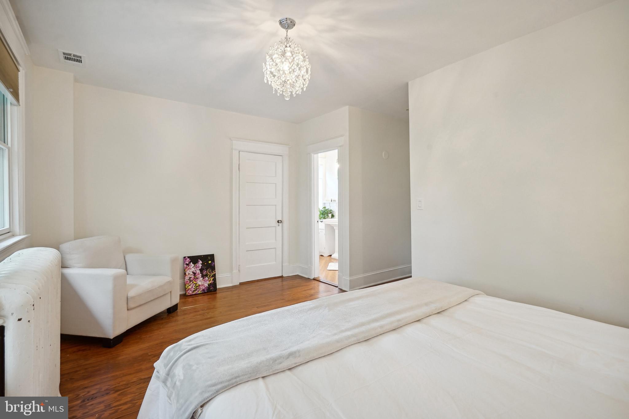 3427 Oliver St NW
