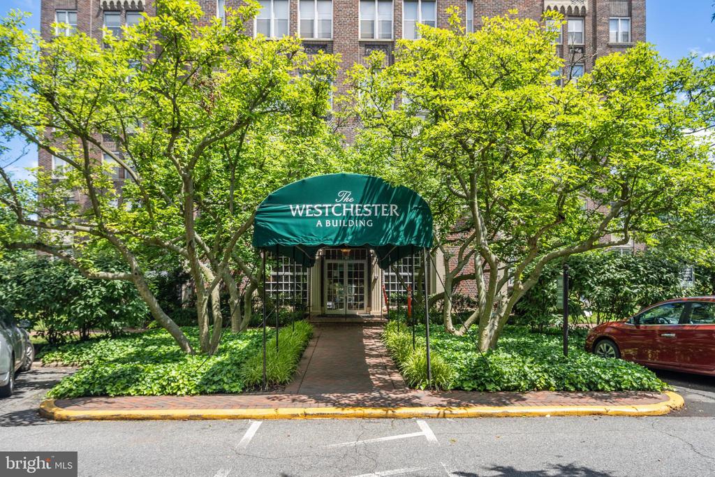 3900 Cathedral Ave NW #310a