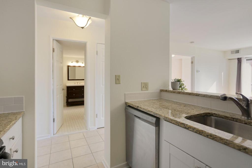2320 WISCONSIN AVE NW #510