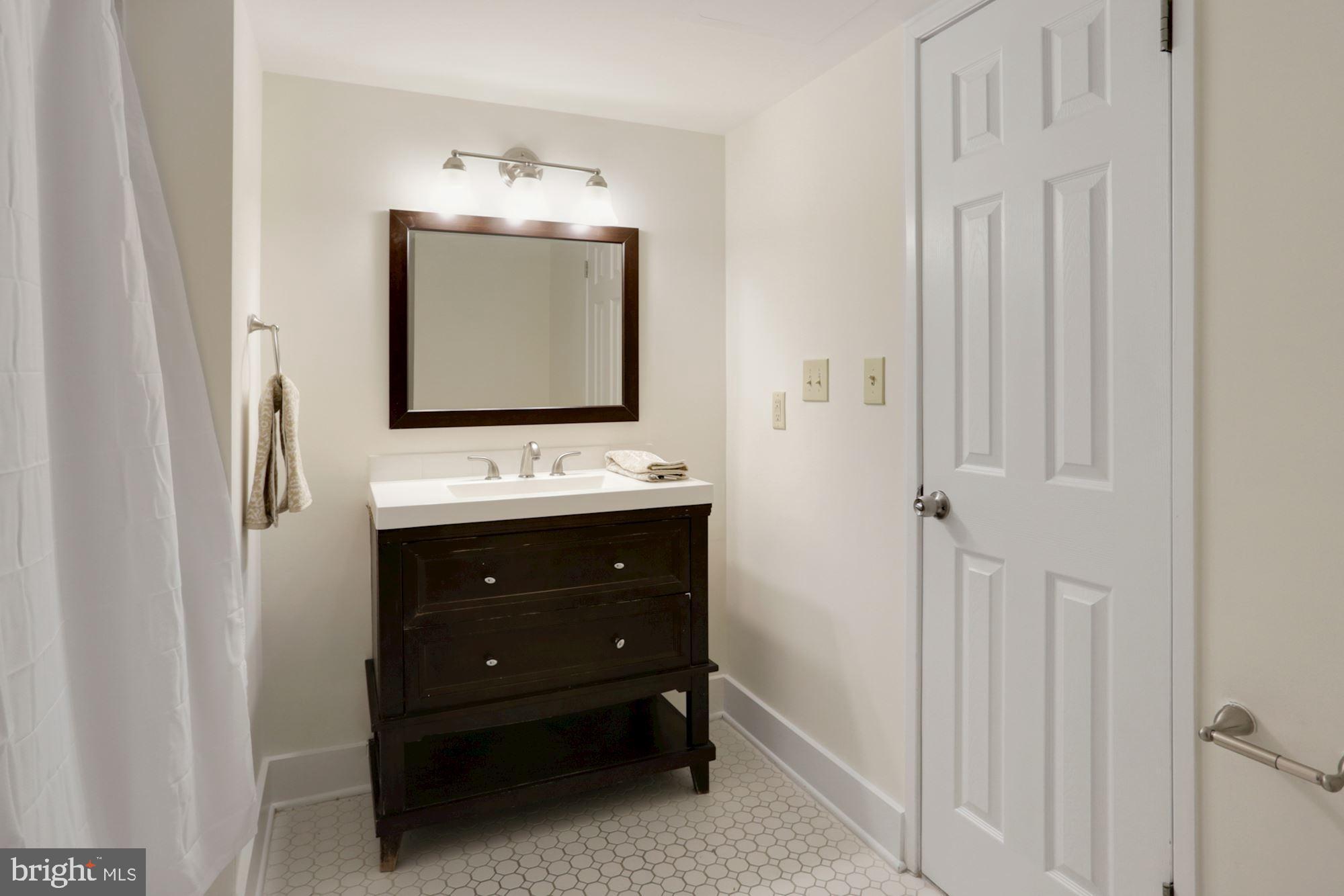 2320 WISCONSIN AVE NW #510
