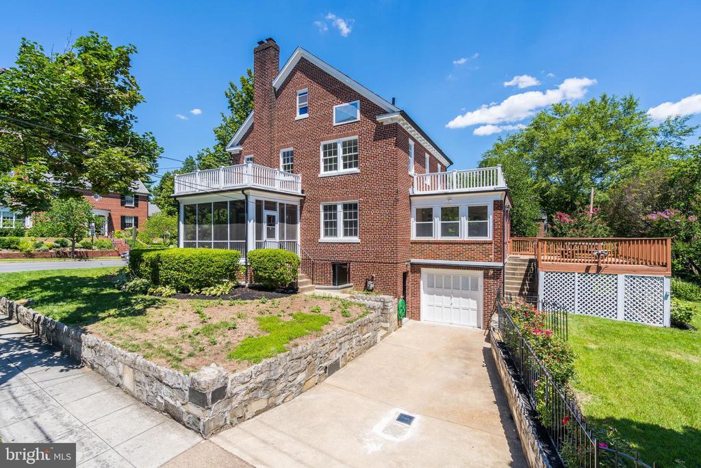 4858 ALBEMARLE ST NW