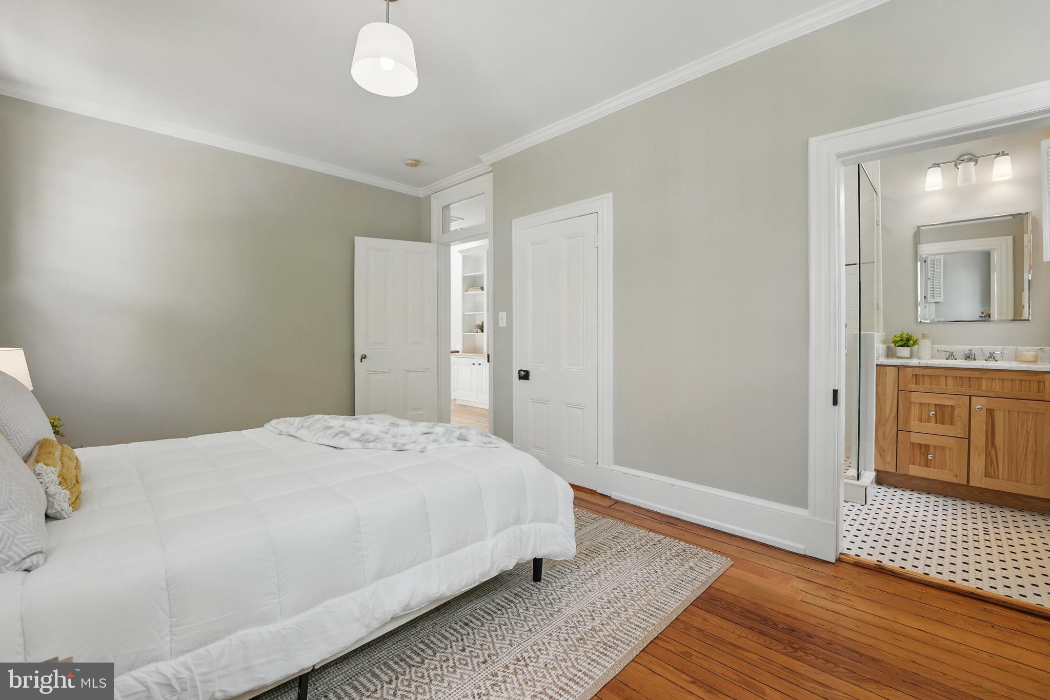 3344 P St NW