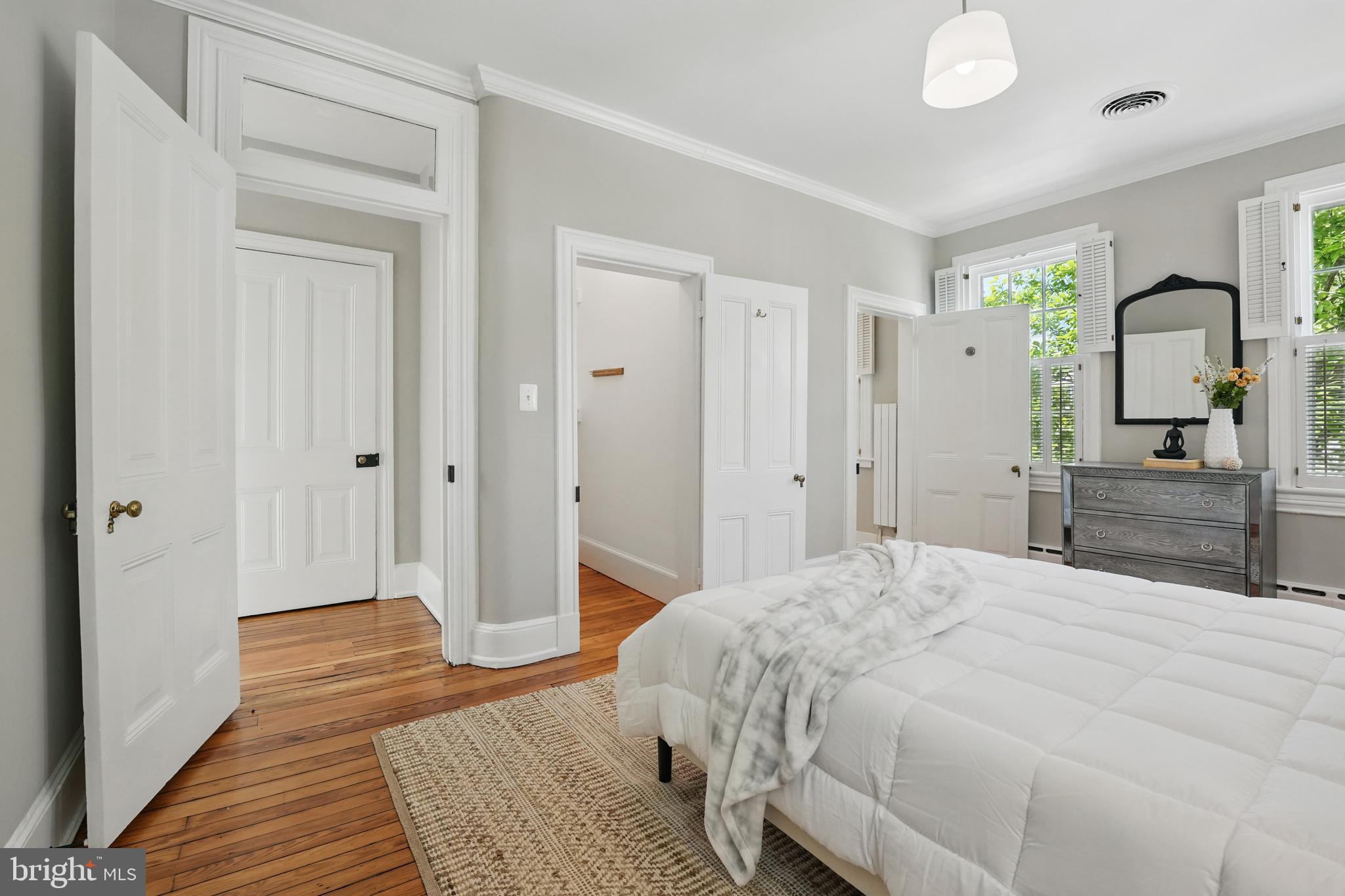 3344 P St NW