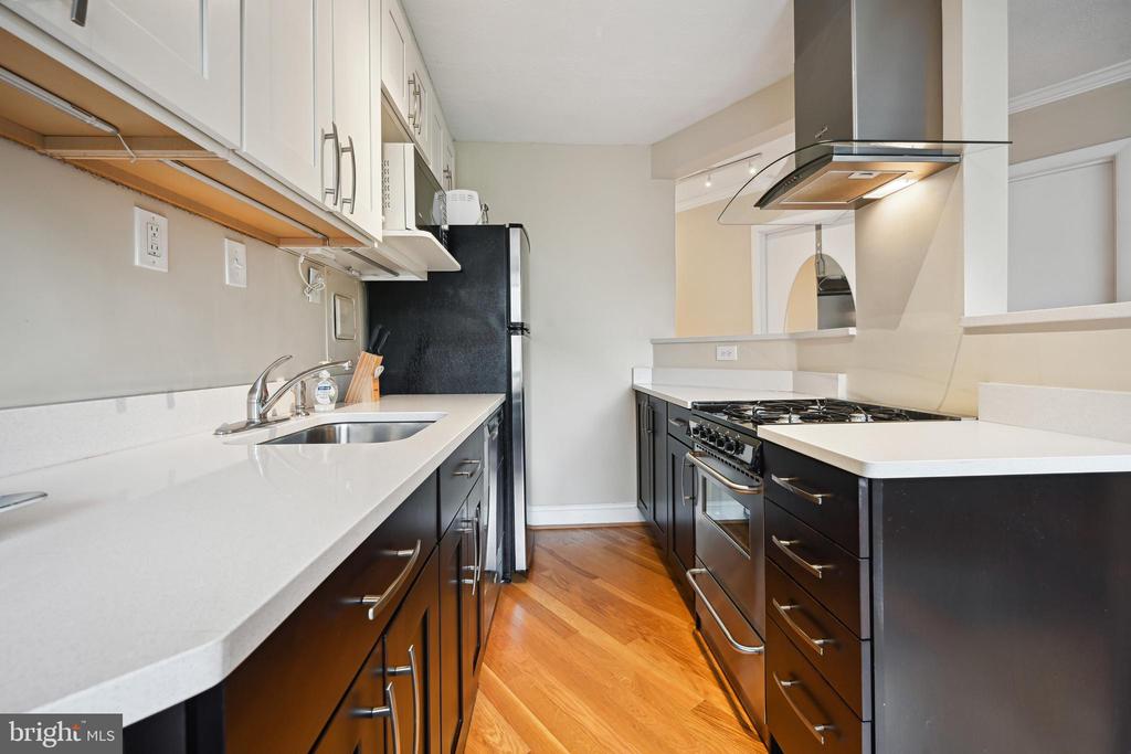 2201 L ST NW #504