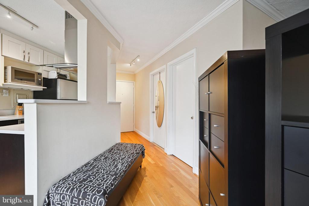 2201 L ST NW #504