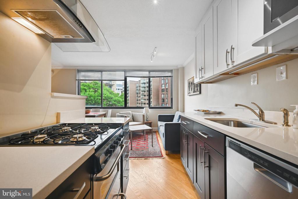 2201 L ST NW #504
