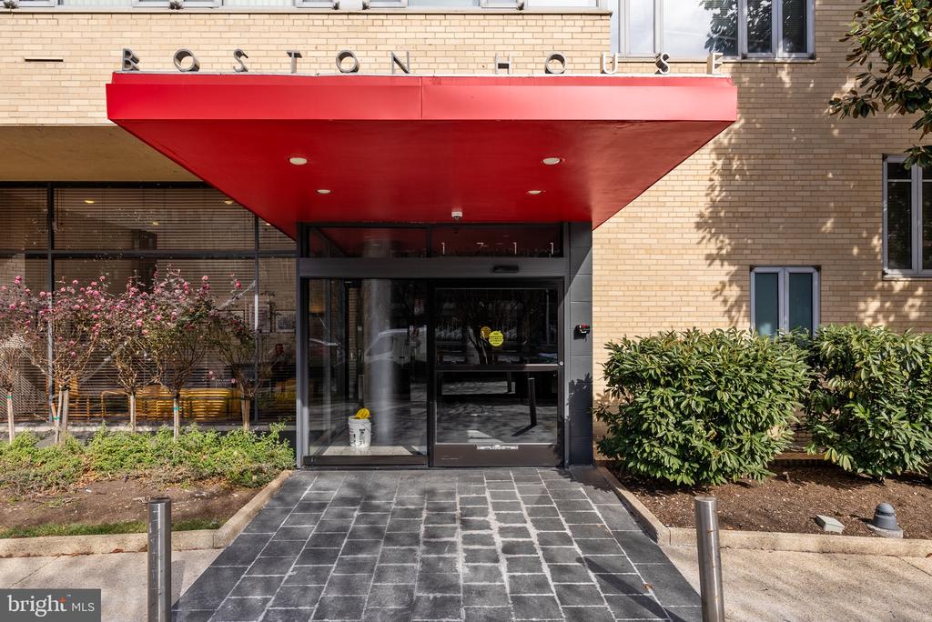 1711 MASSACHUSETTS AVE NW #817