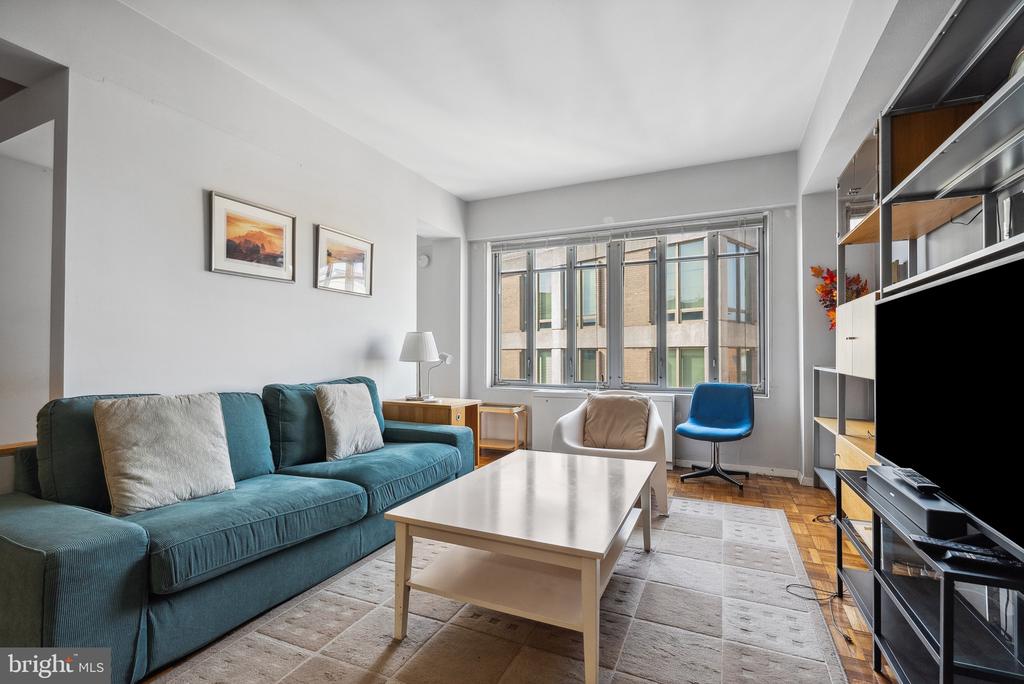 1711 MASSACHUSETTS AVE NW #817