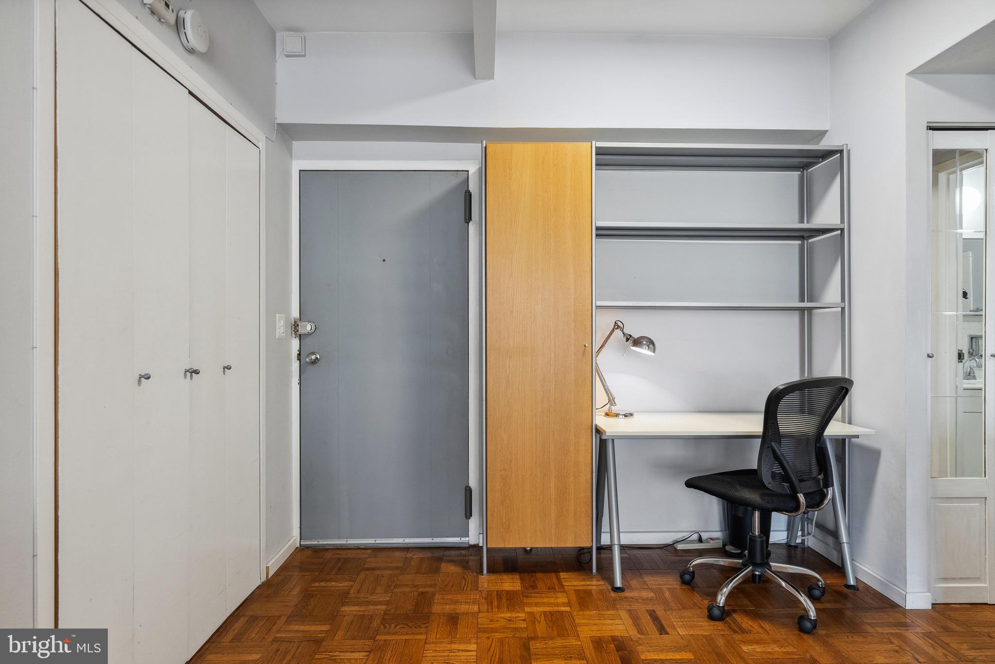 1711 MASSACHUSETTS AVE NW #817