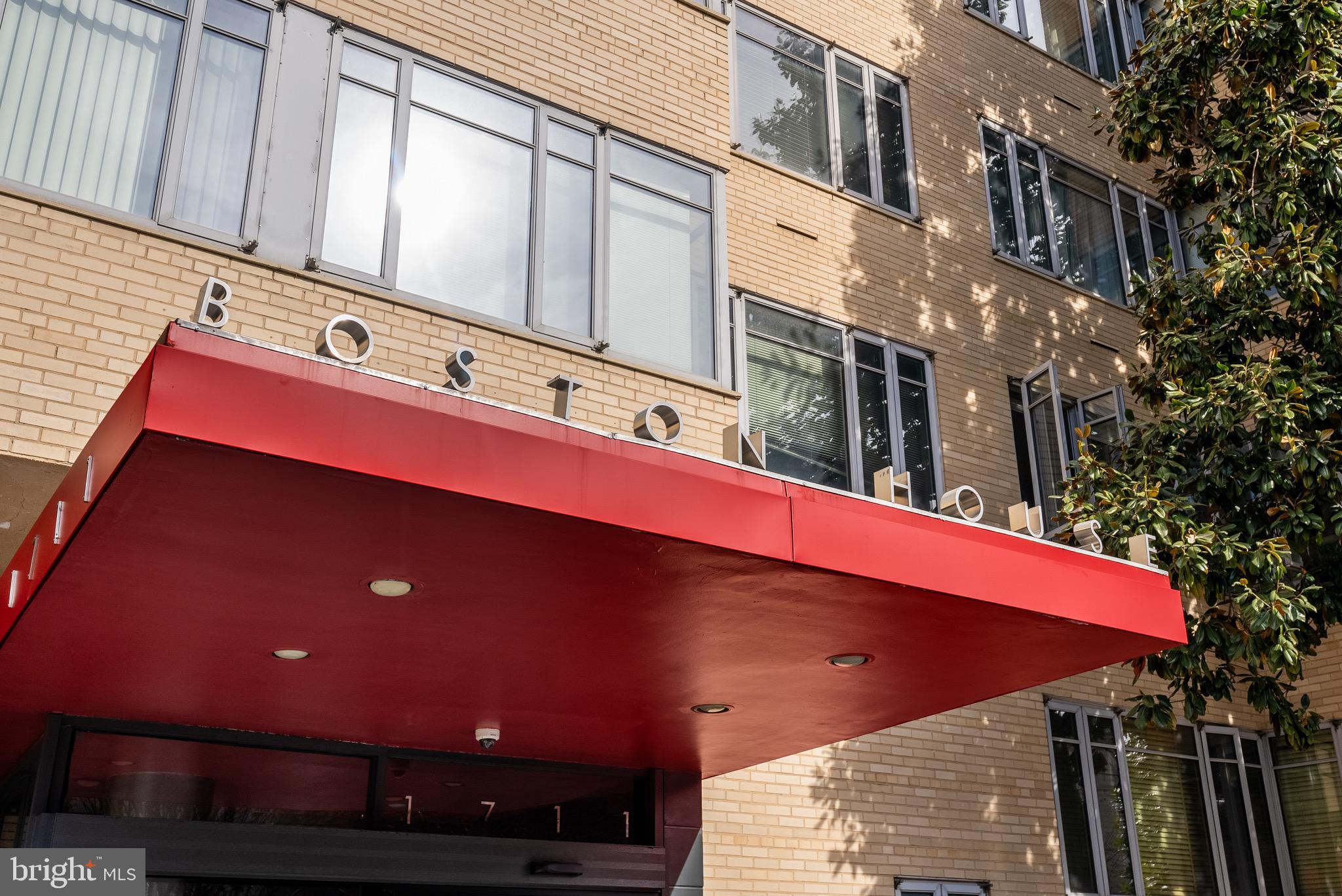 1711 MASSACHUSETTS AVE NW #817