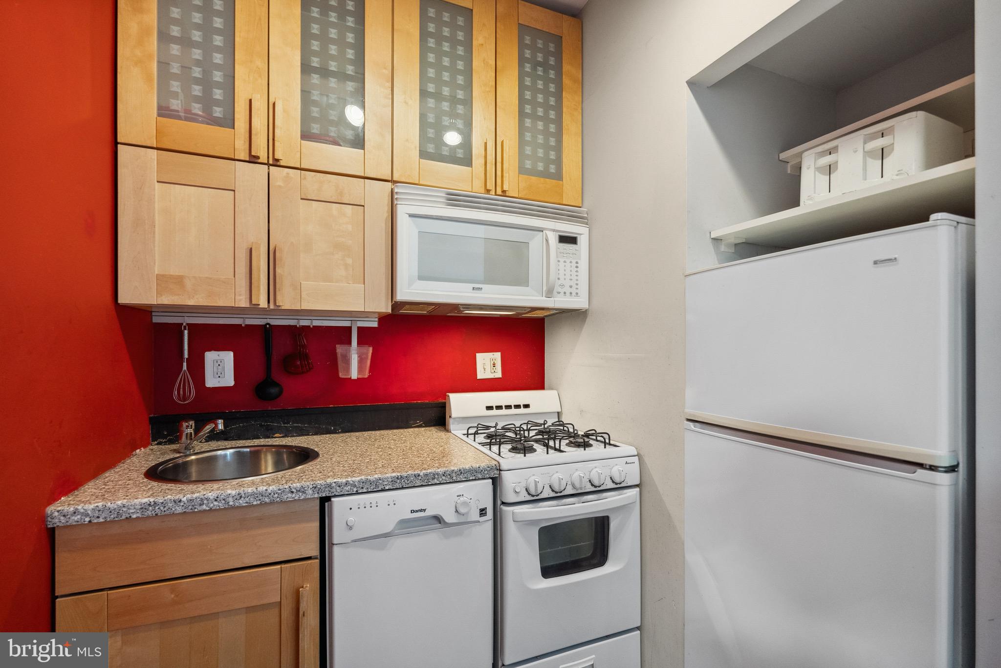 1711 MASSACHUSETTS AVE NW #817