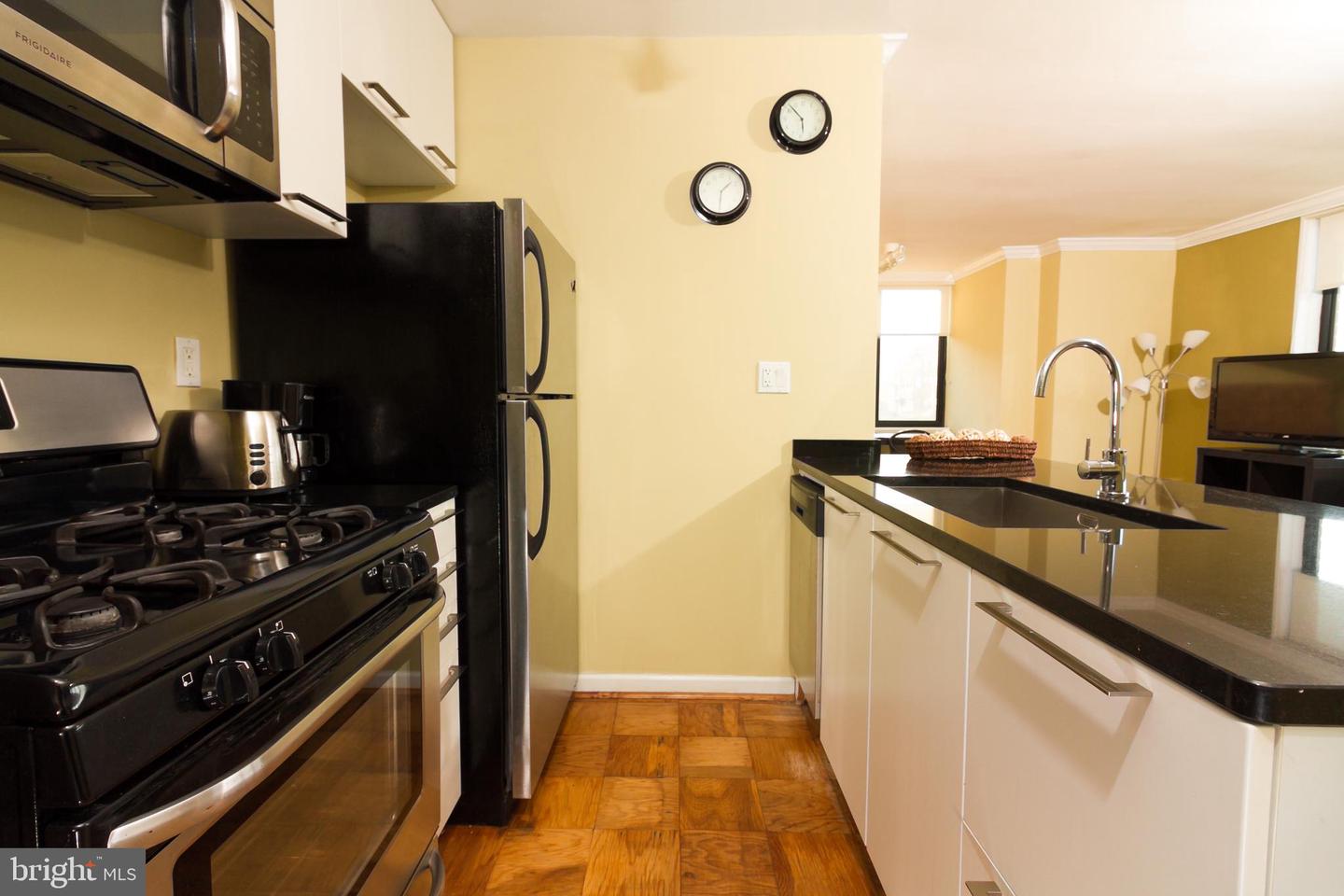 2030 F ST NW #803