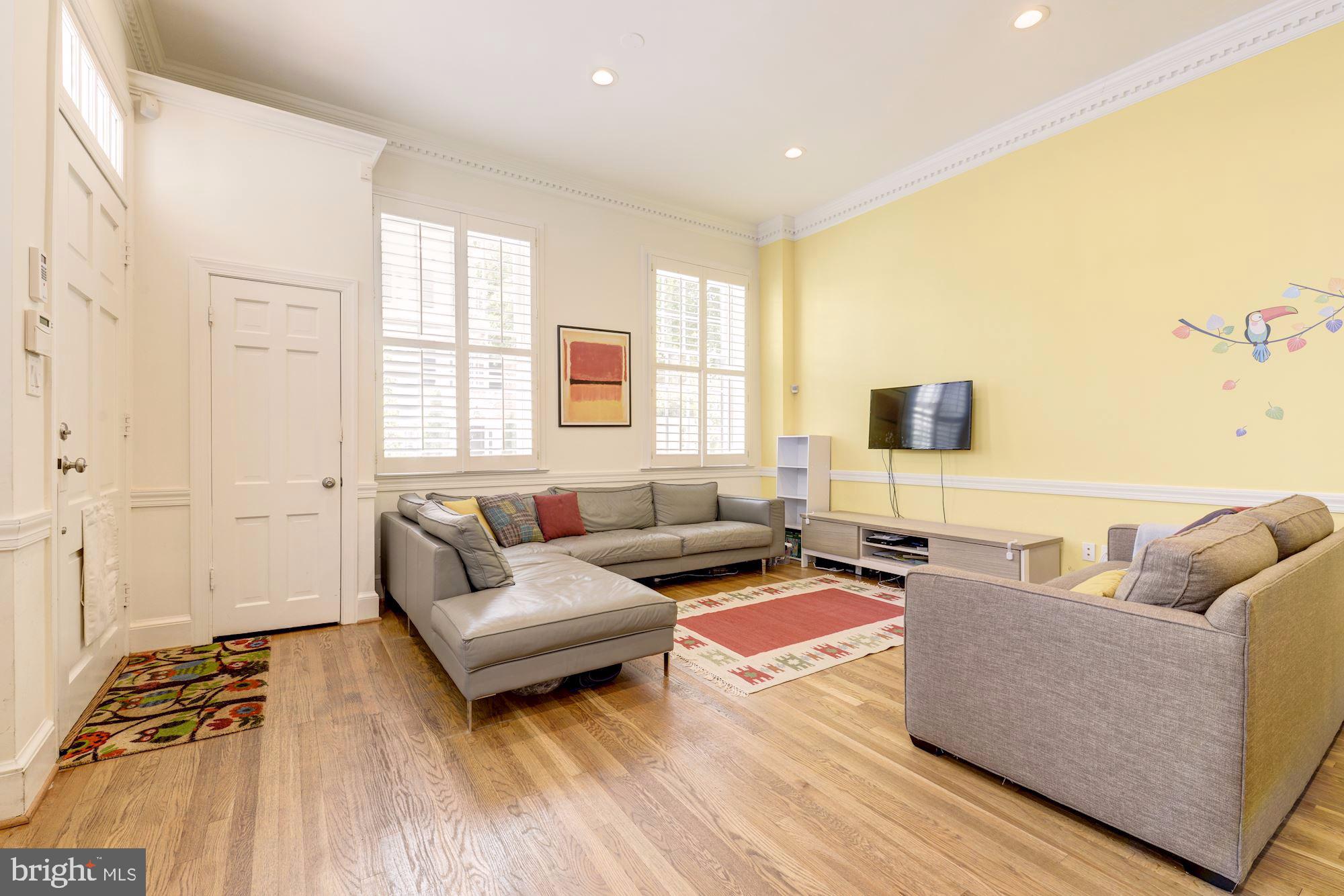 2800 NW DUMBARTON ST NW