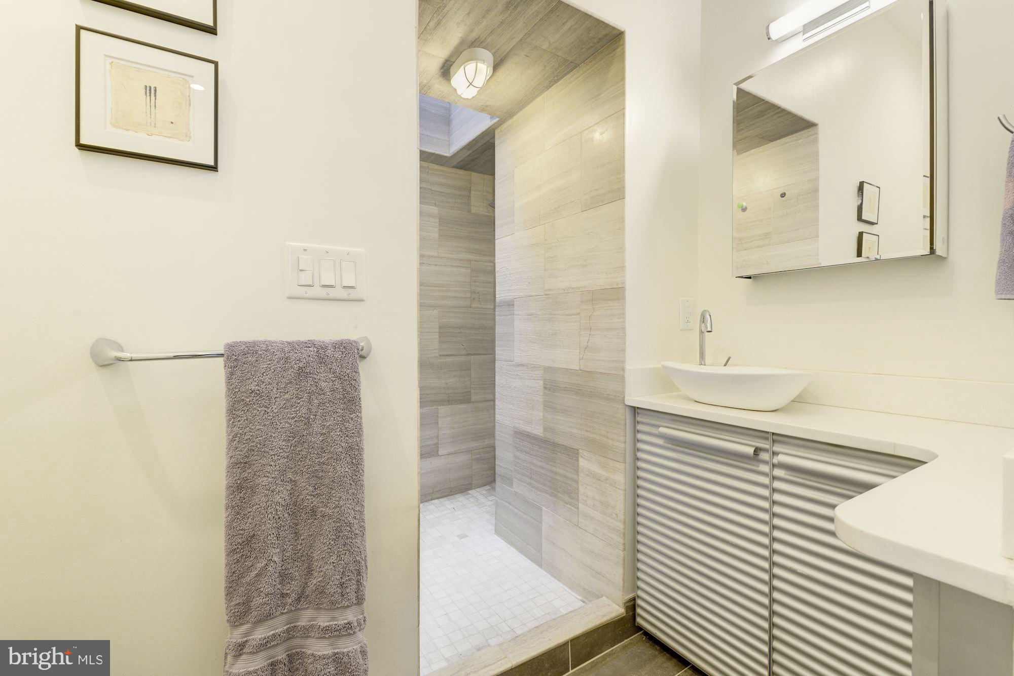 2800 NW DUMBARTON ST NW