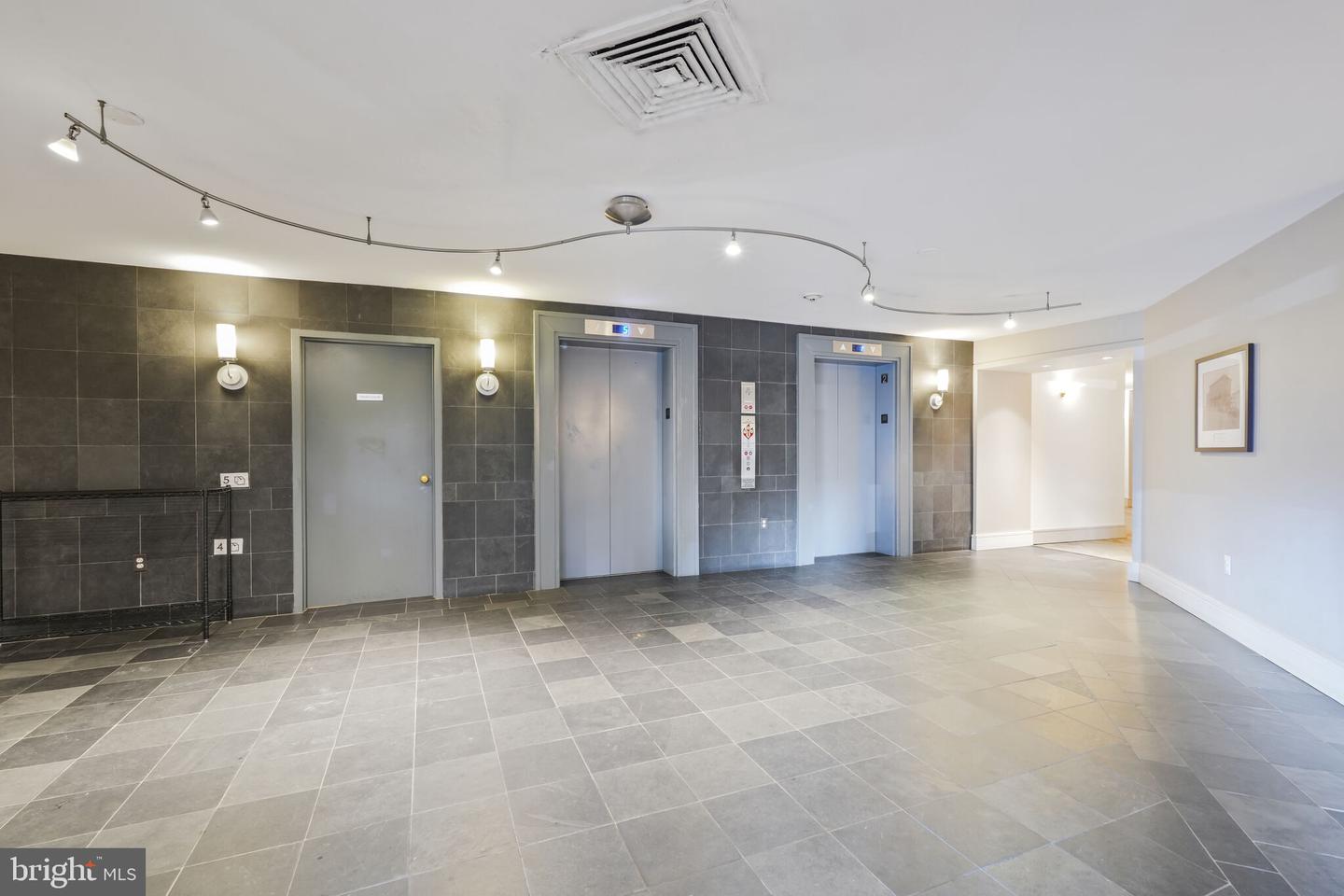 2320 WISCONSIN AVE NW #412
