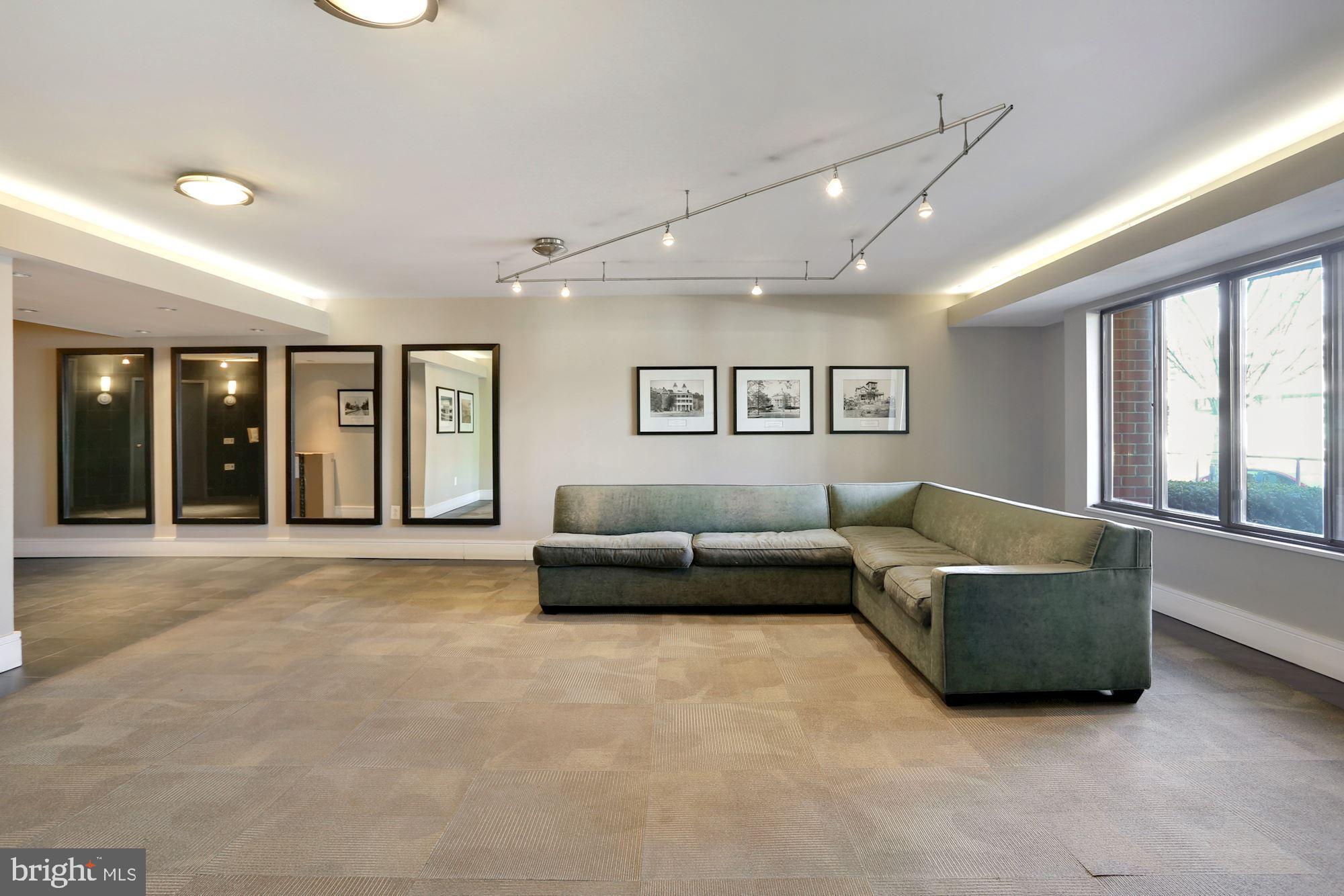 2320 WISCONSIN AVE NW #412