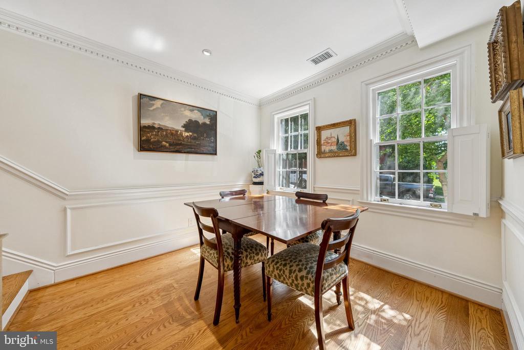 1312 27TH STREET NW