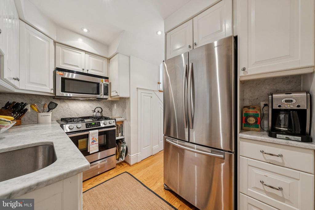 1312 27TH STREET NW