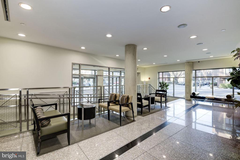 1300 N STREET NW 218