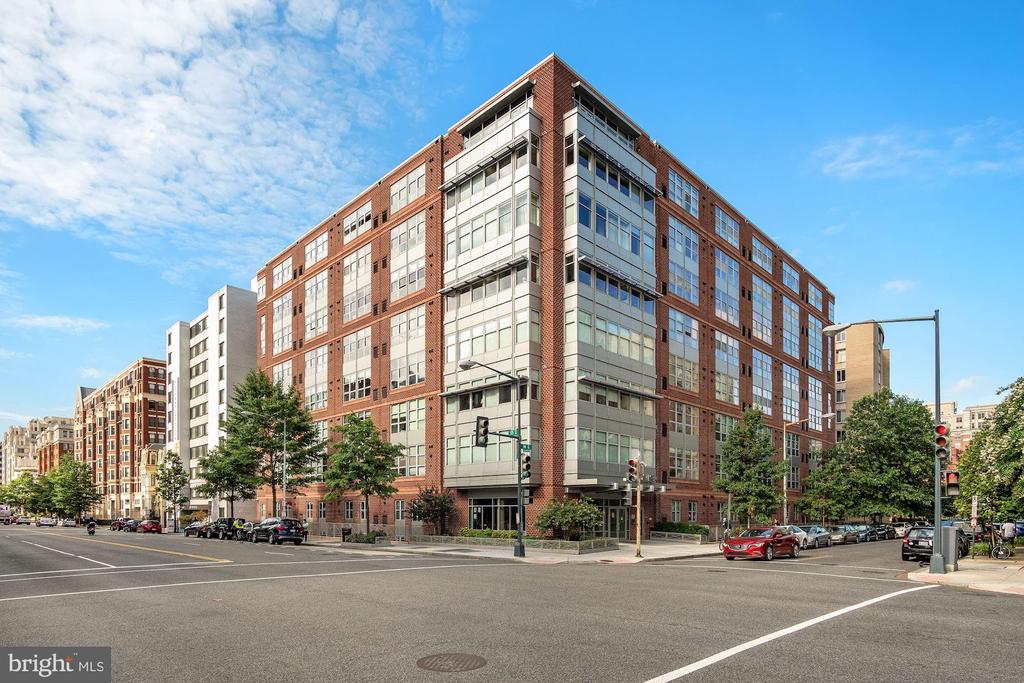 1300 N STREET NW 218