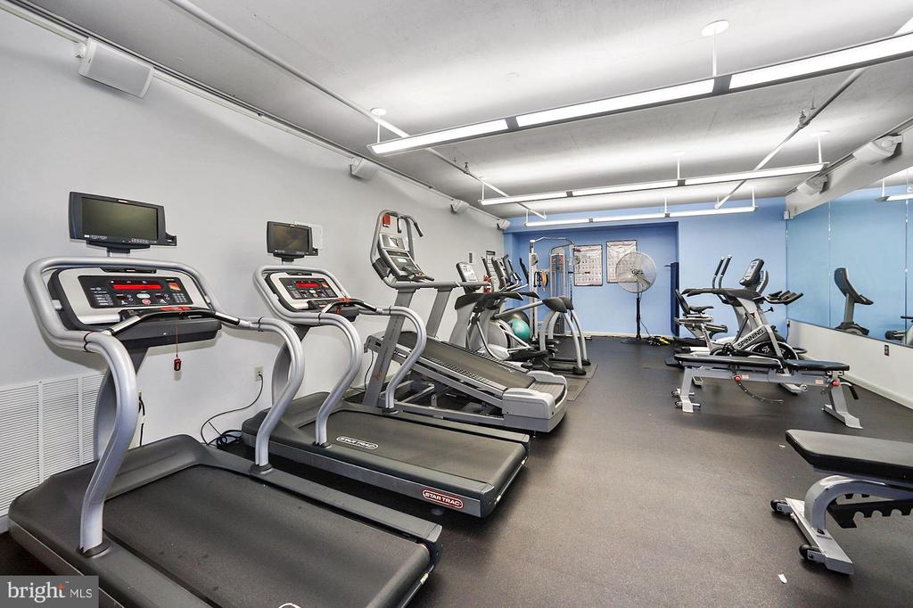1300 N STREET NW 218
