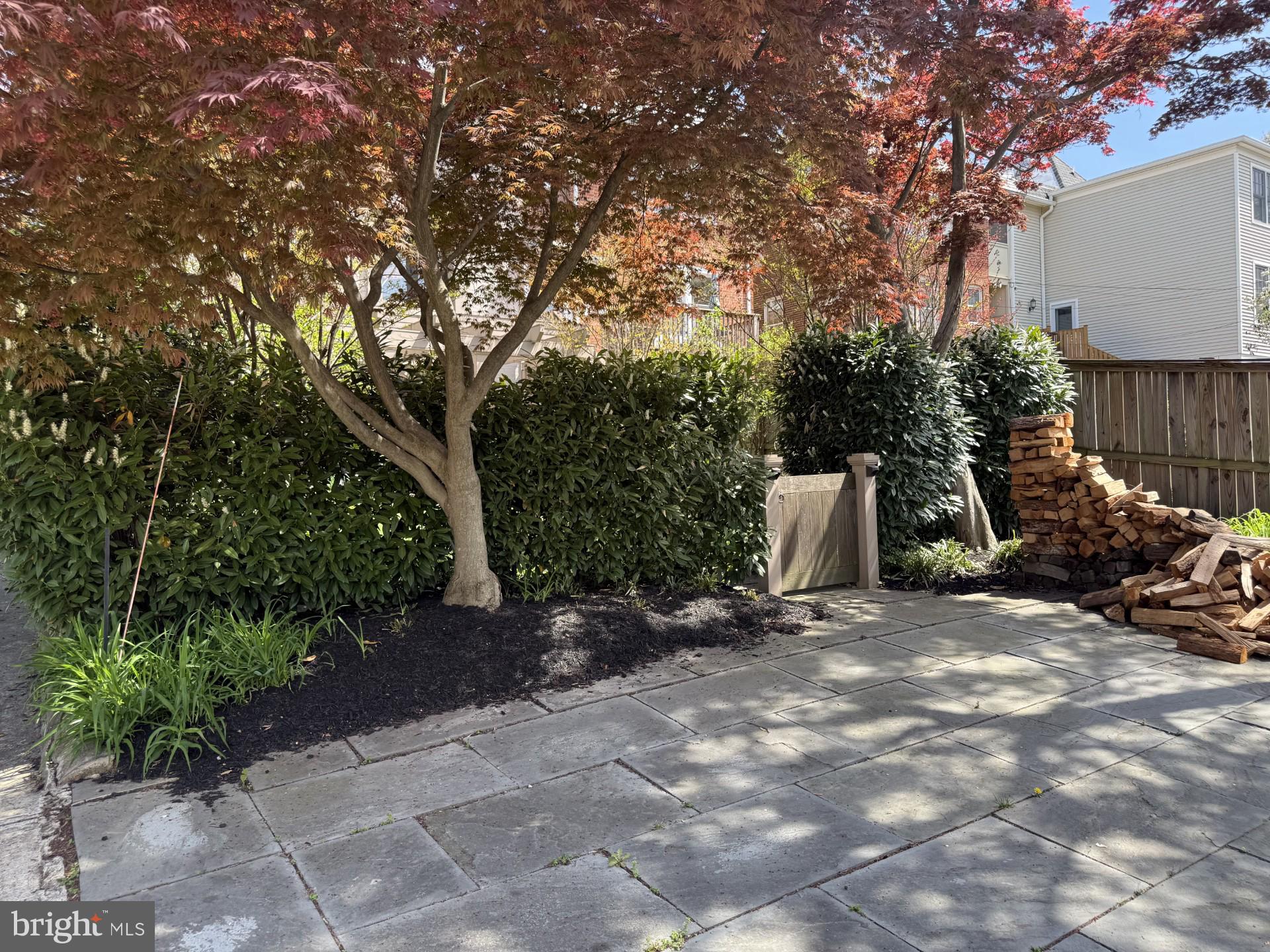 2820 BELLEVUE TERRACE NW