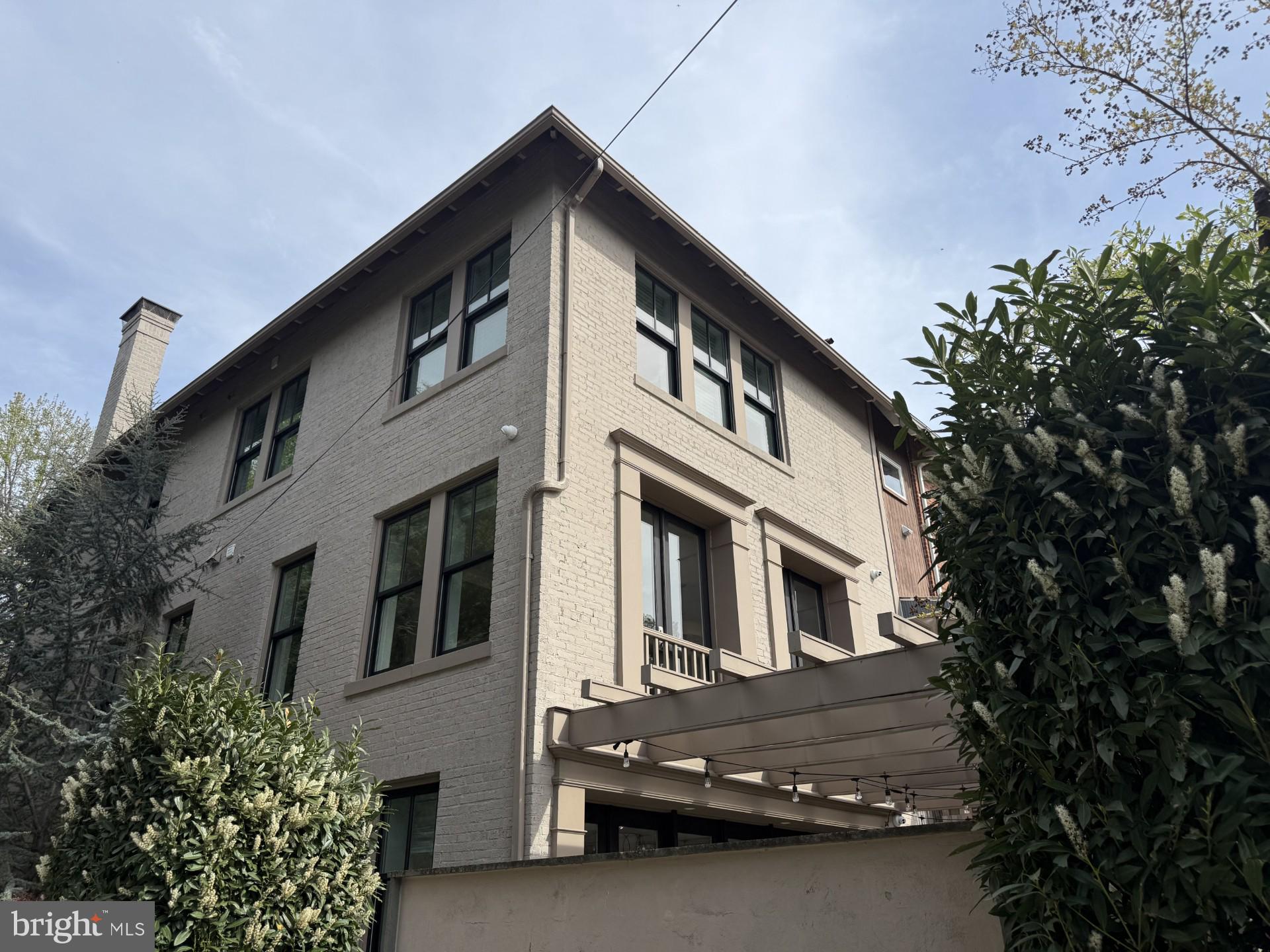 2820 BELLEVUE TERRACE NW