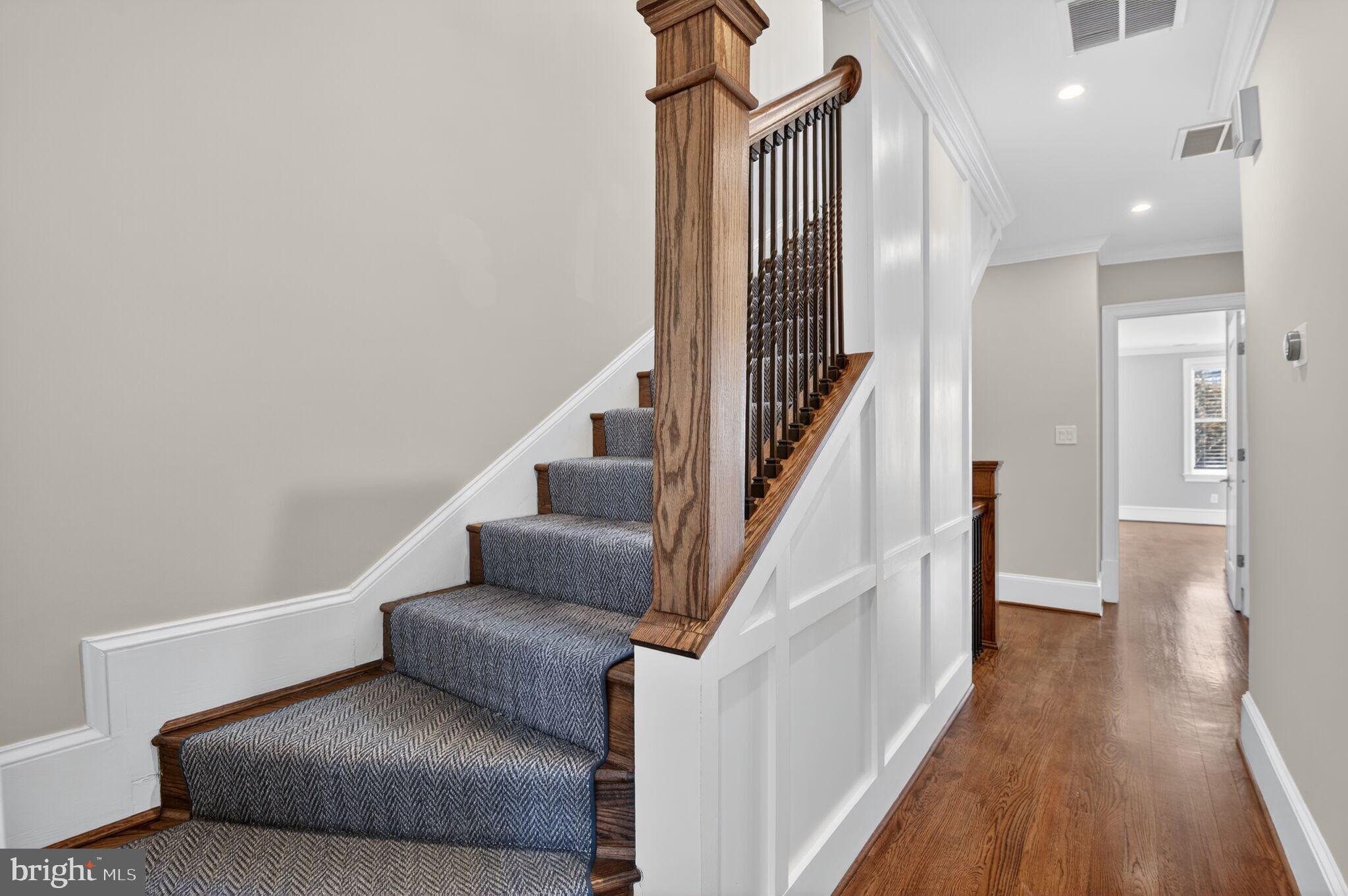 2820 BELLEVUE TERRACE NW