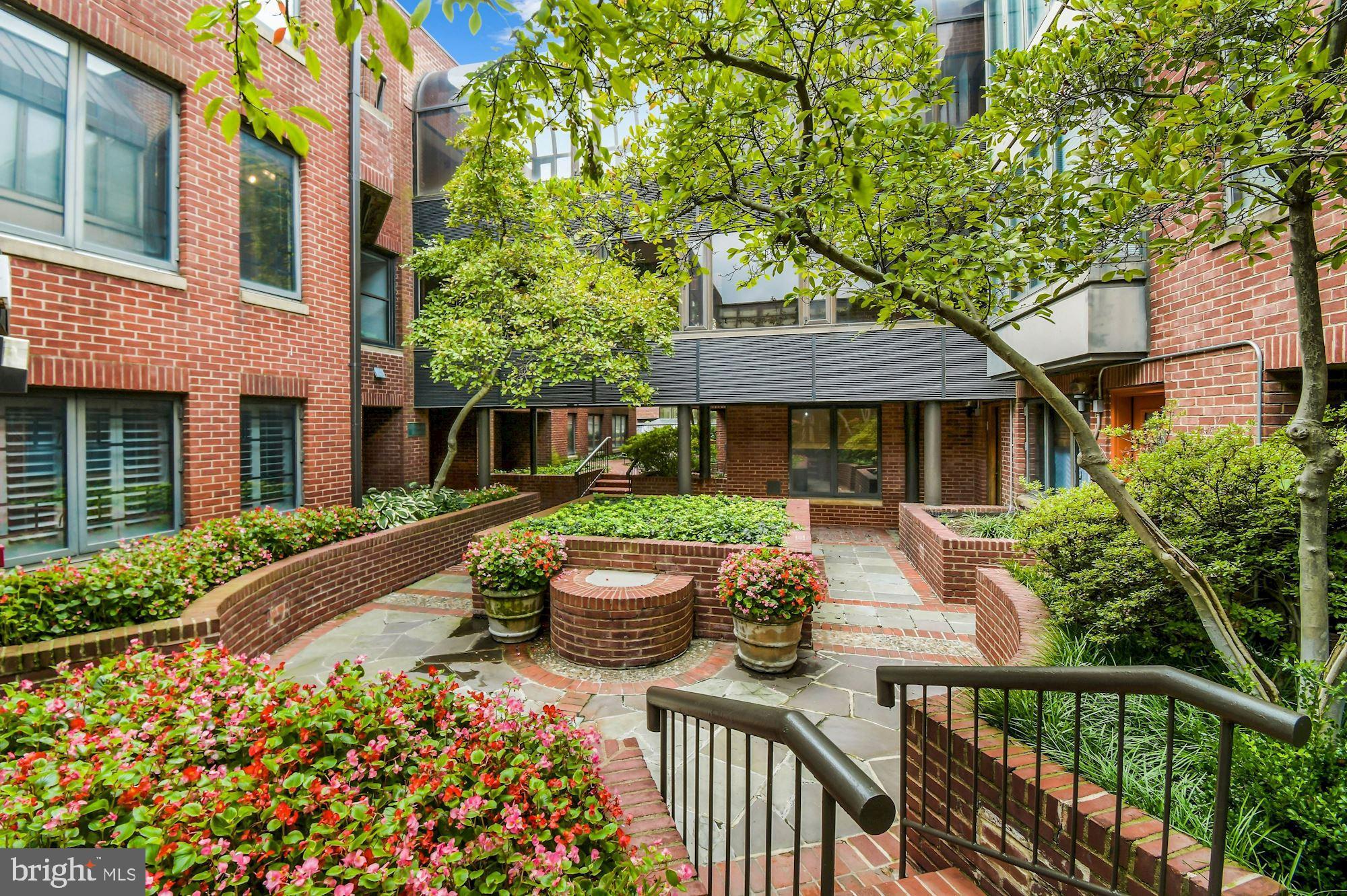 1080 WISCONSIN AVENUE NW 405