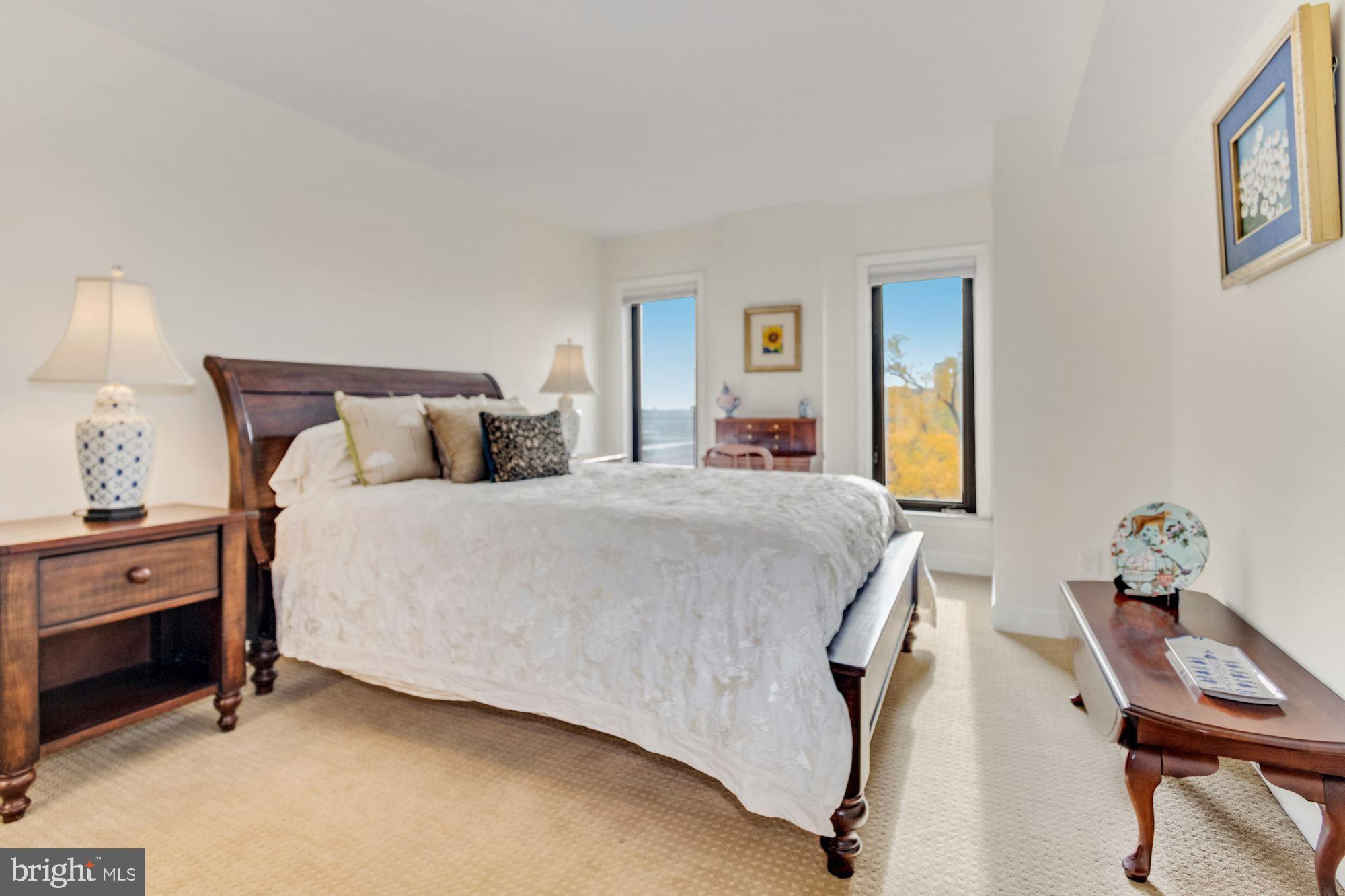 1080 WISCONSIN AVENUE NW 405