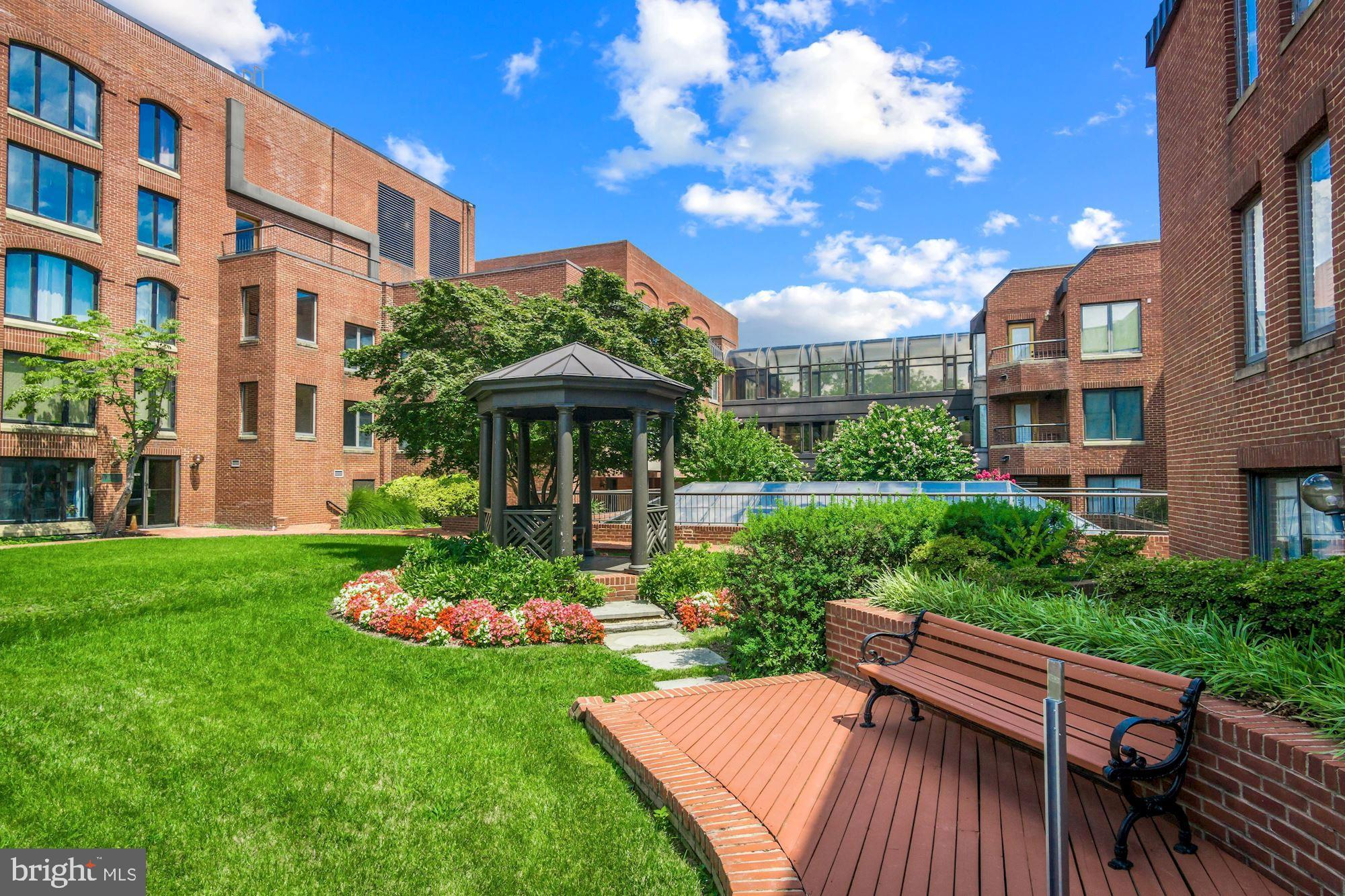 1080 WISCONSIN AVENUE NW 405