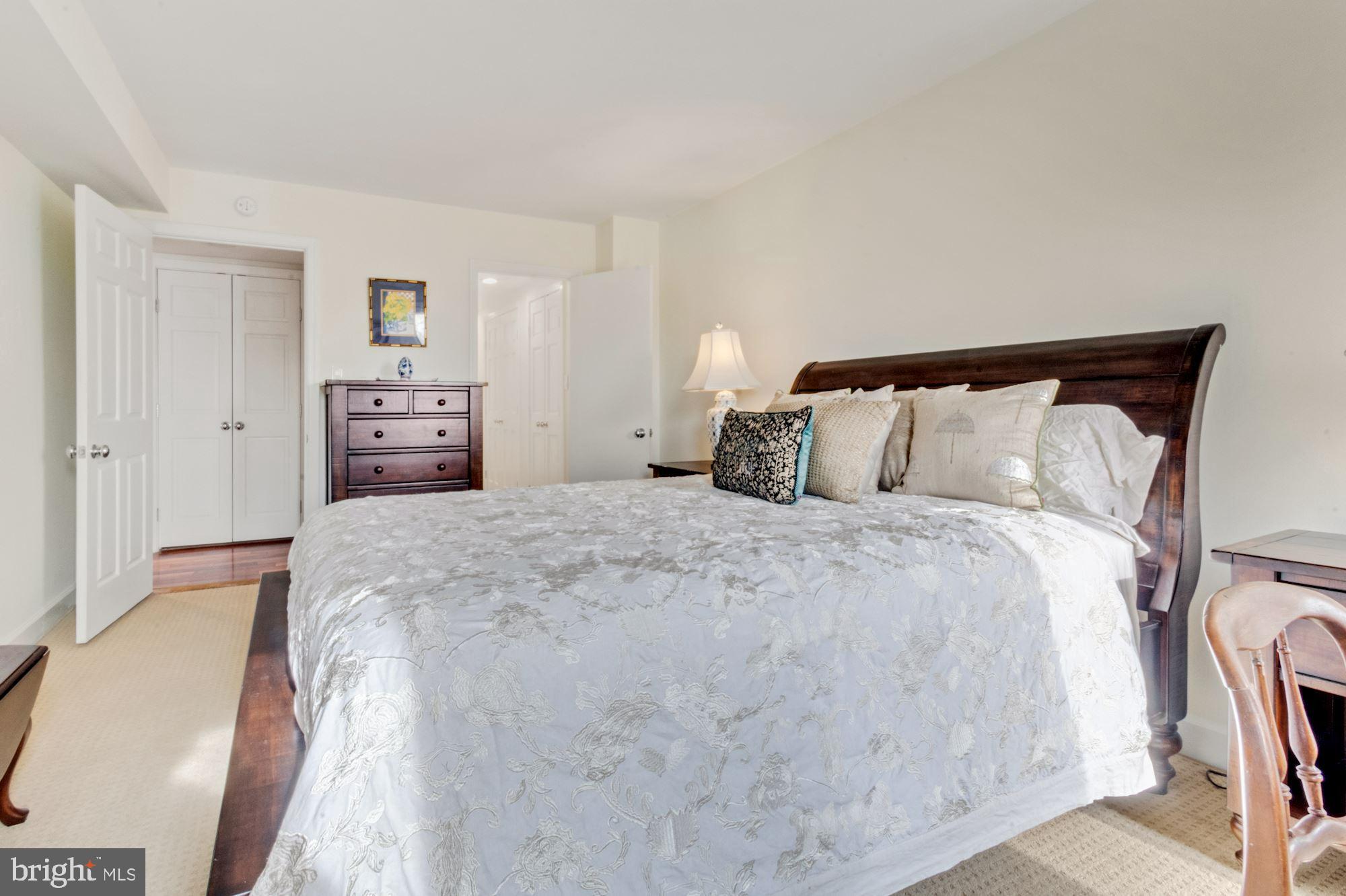 1080 WISCONSIN AVENUE NW 405