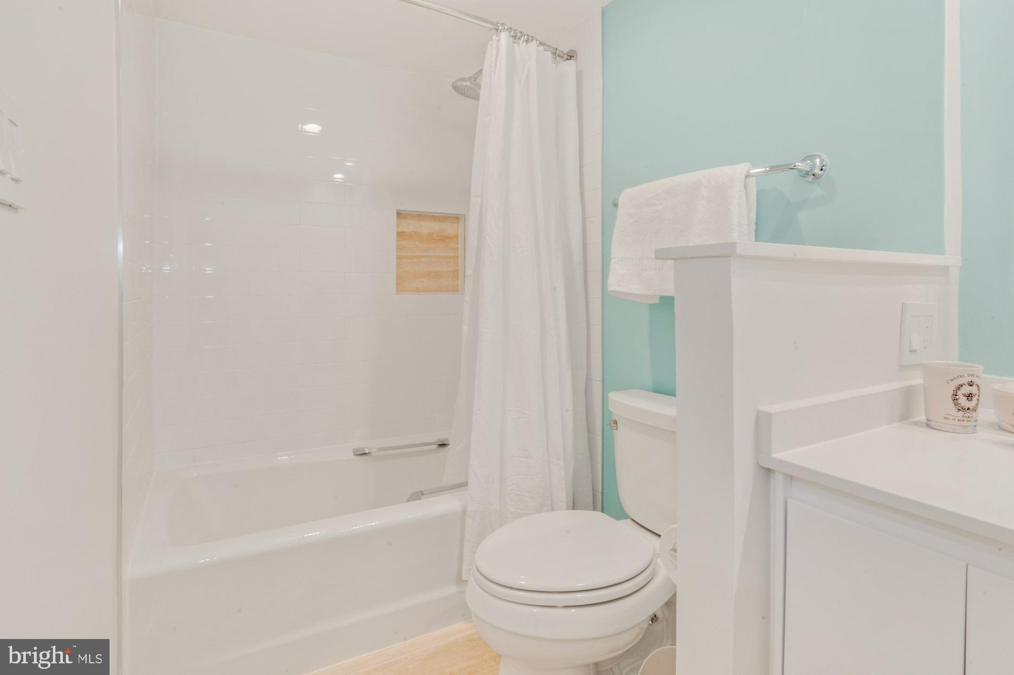 1080 WISCONSIN AVENUE NW 405