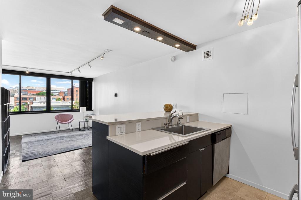 2030 F STREET NW Unit: 606
