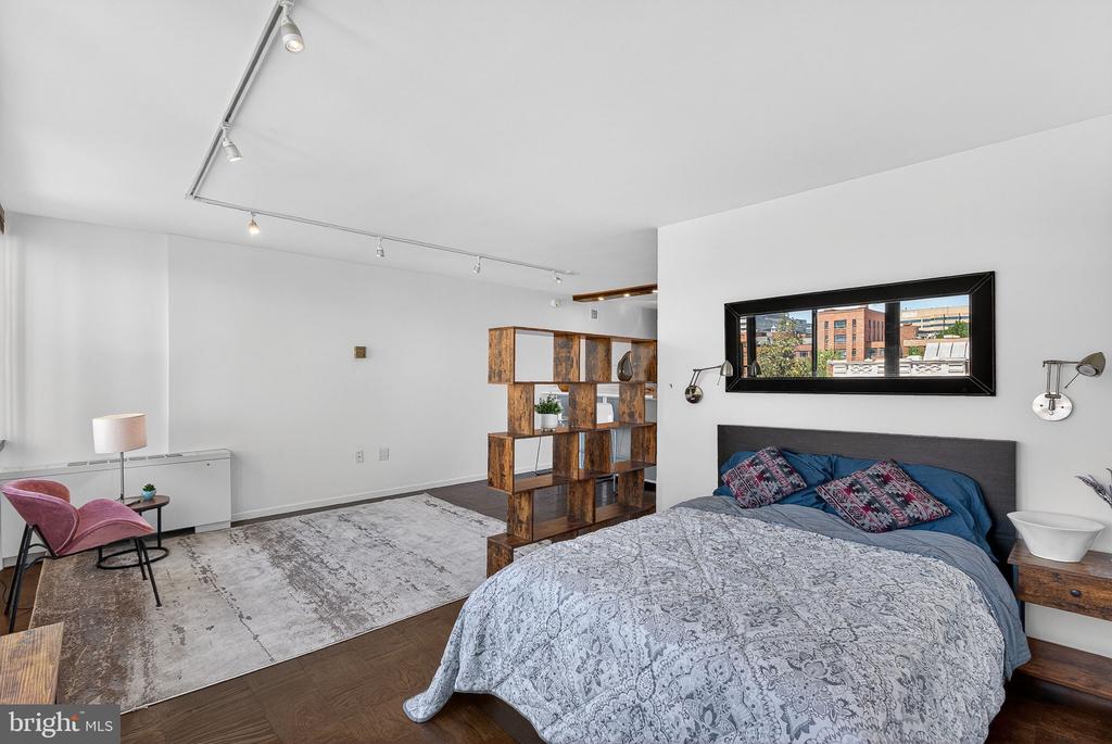 2030 F STREET NW Unit: 606