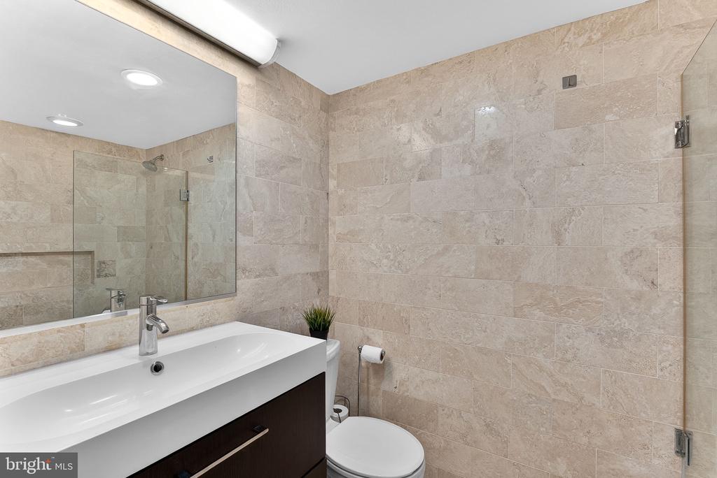 2030 F STREET NW Unit: 606