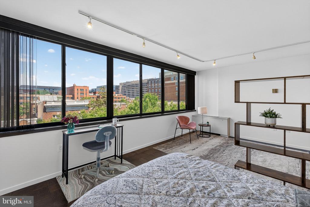 2030 F STREET NW Unit: 606