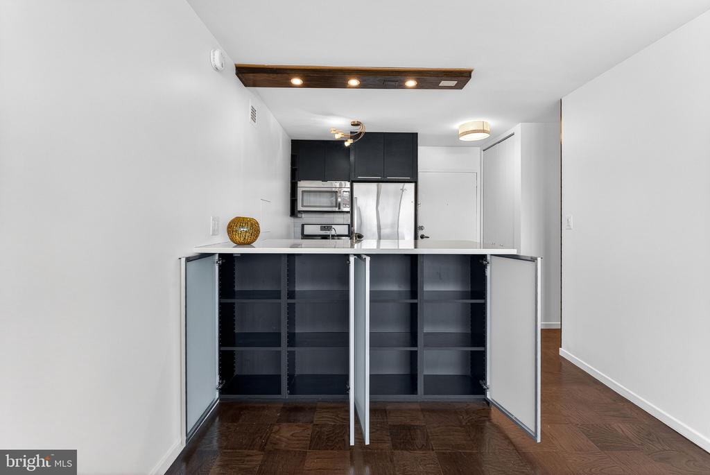 2030 F STREET NW Unit: 606