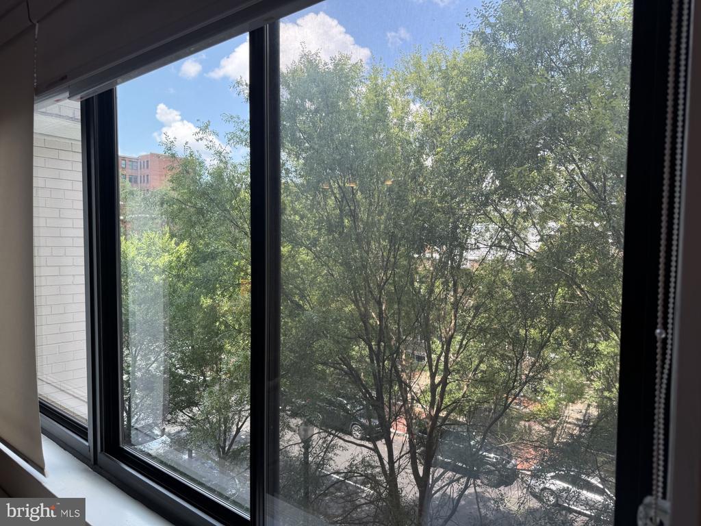 2030 F STREET NW Unit: 407