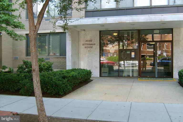 2030 F STREET NW Unit: 407