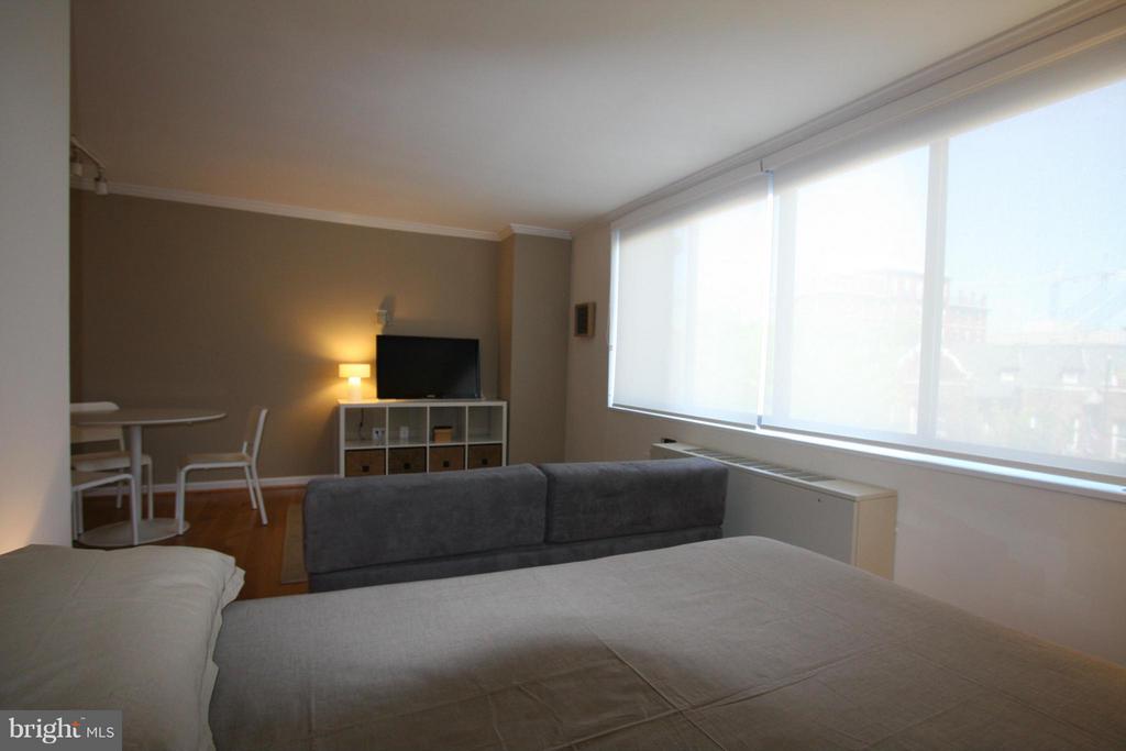 2030 F STREET NW Unit: 407